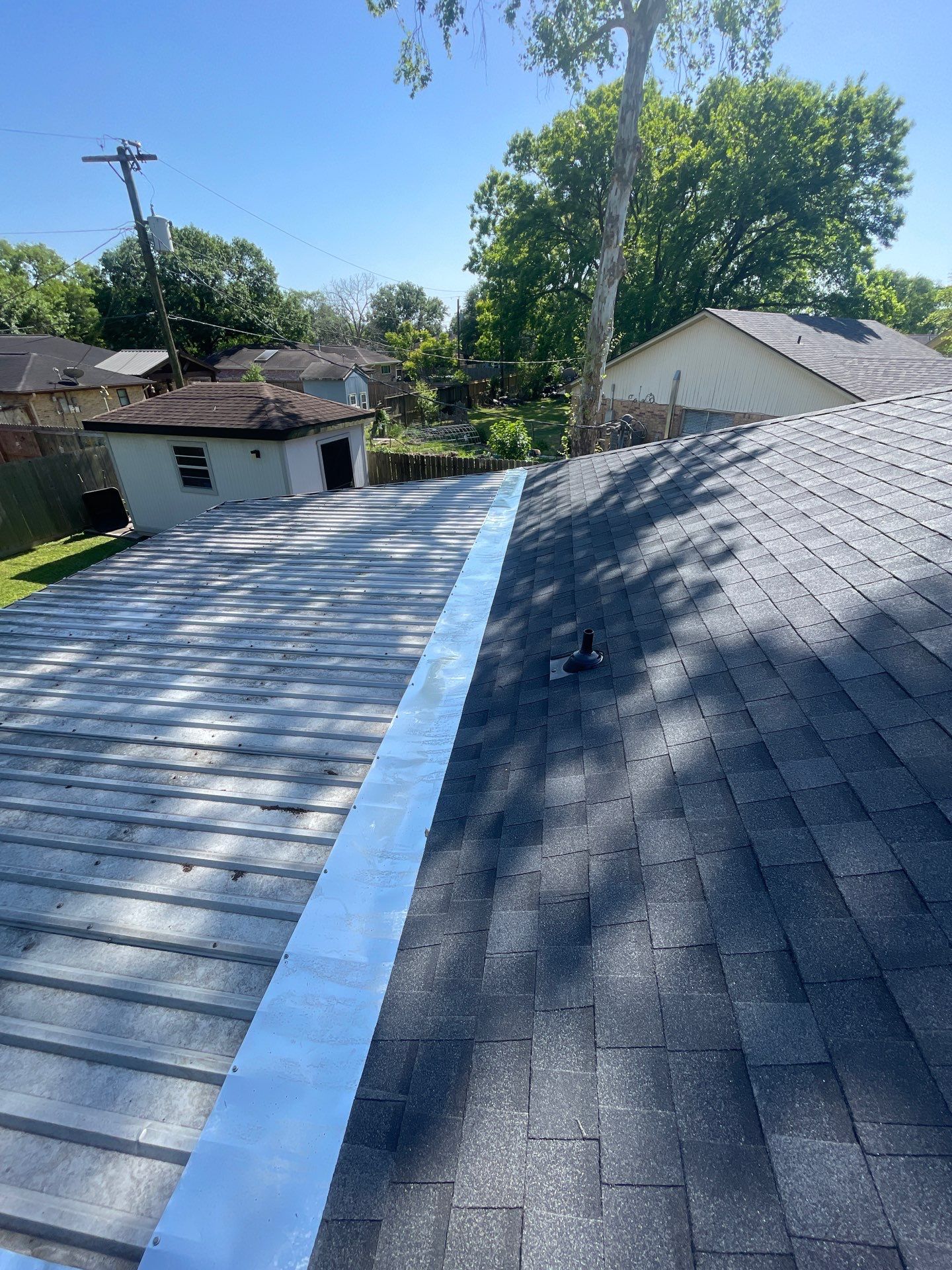Alvin Roof Install by Modern BYLT Roofing & Construction