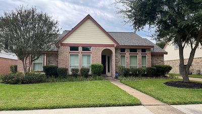 Residential Roofing Installation using Owen's Corning Duration (Lifetime) Shingles