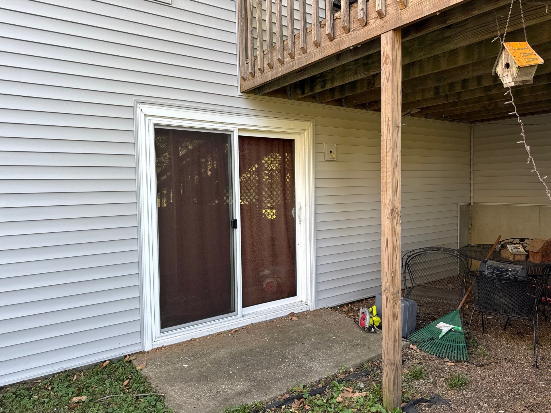 House needed this upgrade by EEC  Windows, Siding & Roofing 