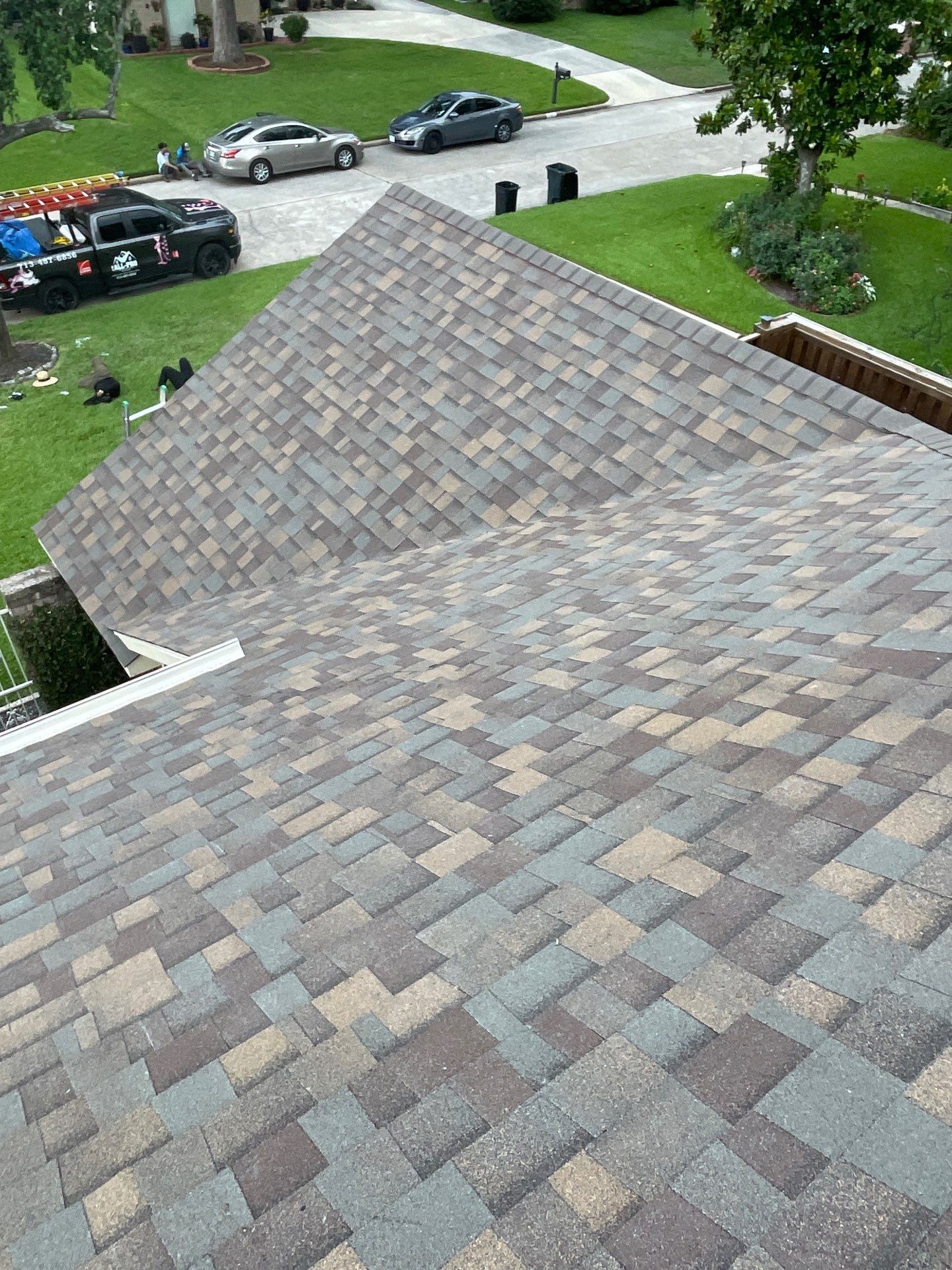 Residential Roofing Installation using Owen's Corning Duration (Lifetime) Shingles by Roof Repair Company