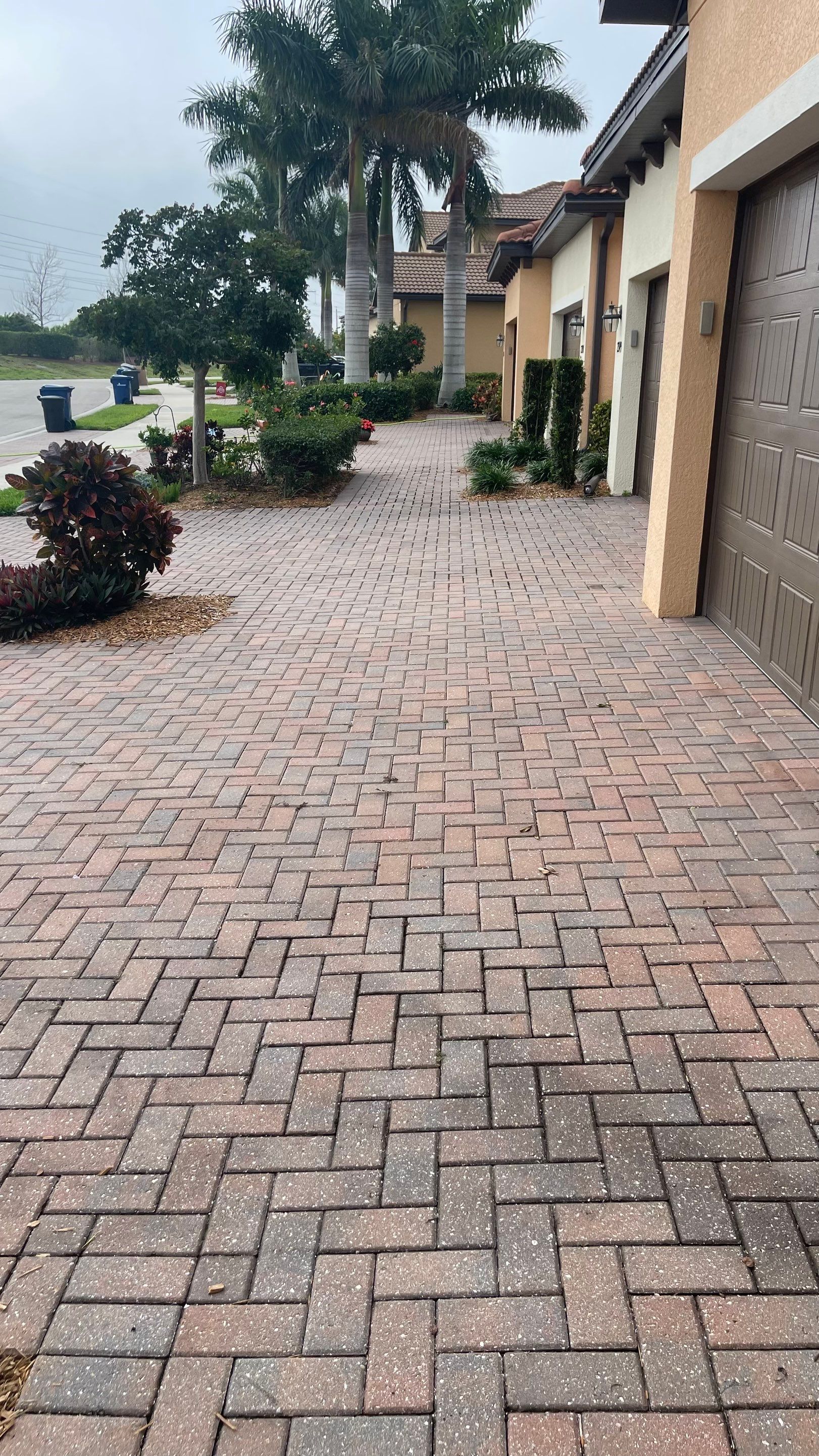 HOA Paver Driveway & Sidewalk Cleaning in Sarasota National, Venice, FL | Sunshine AquaWash by Sunshine AquaWash