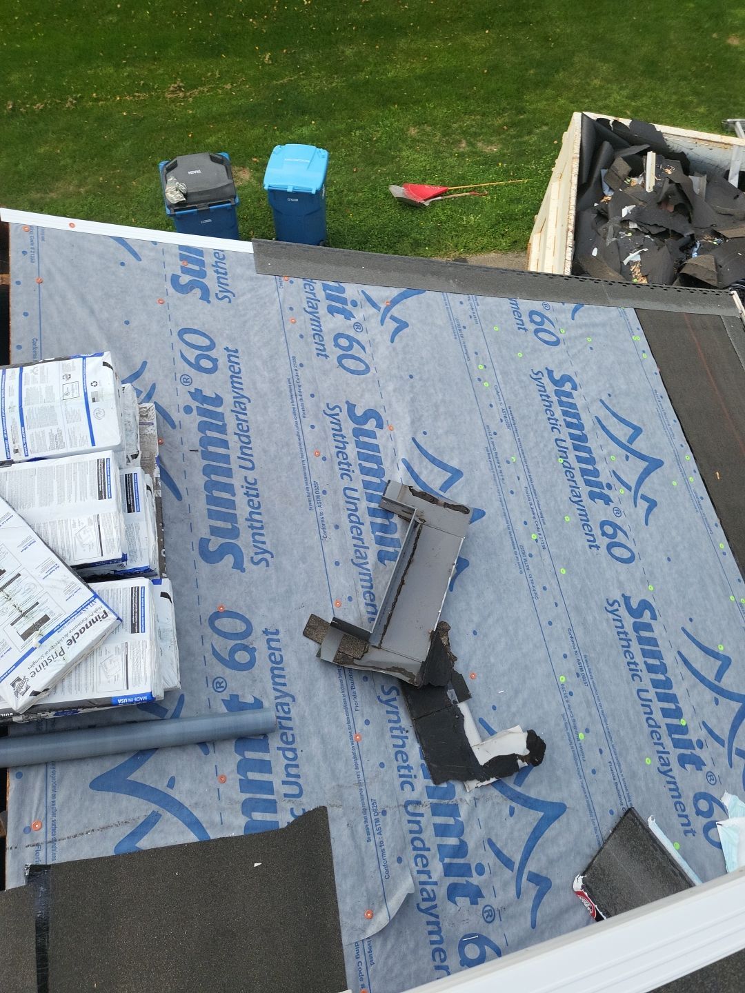 ATLAS PINNACLE COLOR: BLACK SHADOW by Eagle Eye Roofing