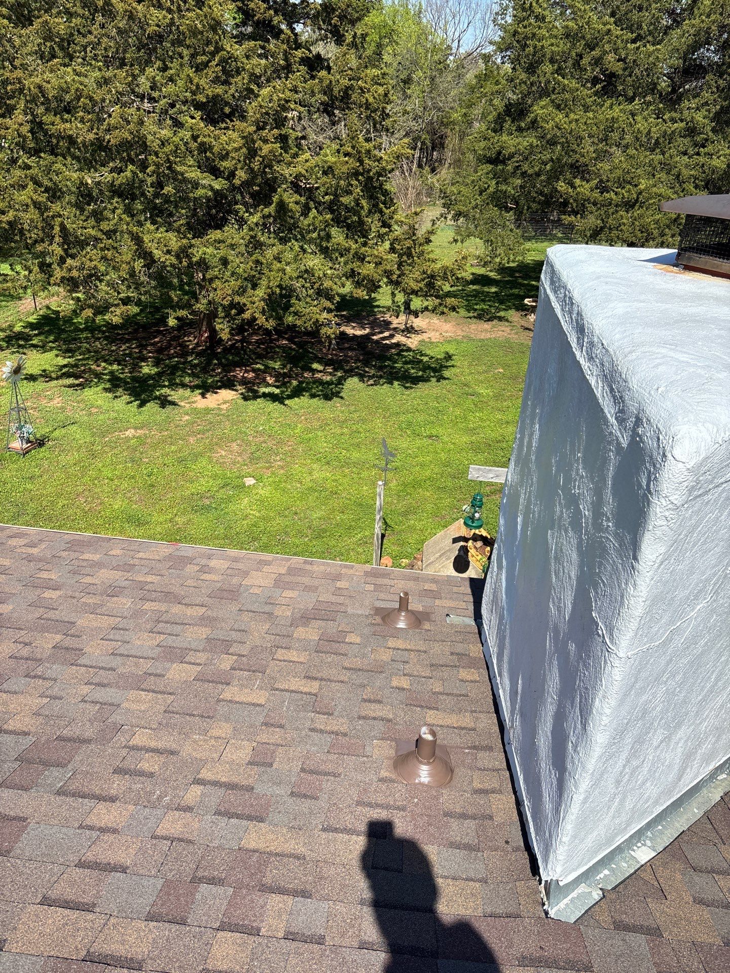 Owens Corning - Teak by Frontline Roofing and Construction