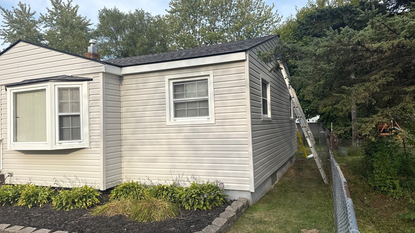 Siding Replacement using Alside D5" Platinum Grey by 180 Contractors