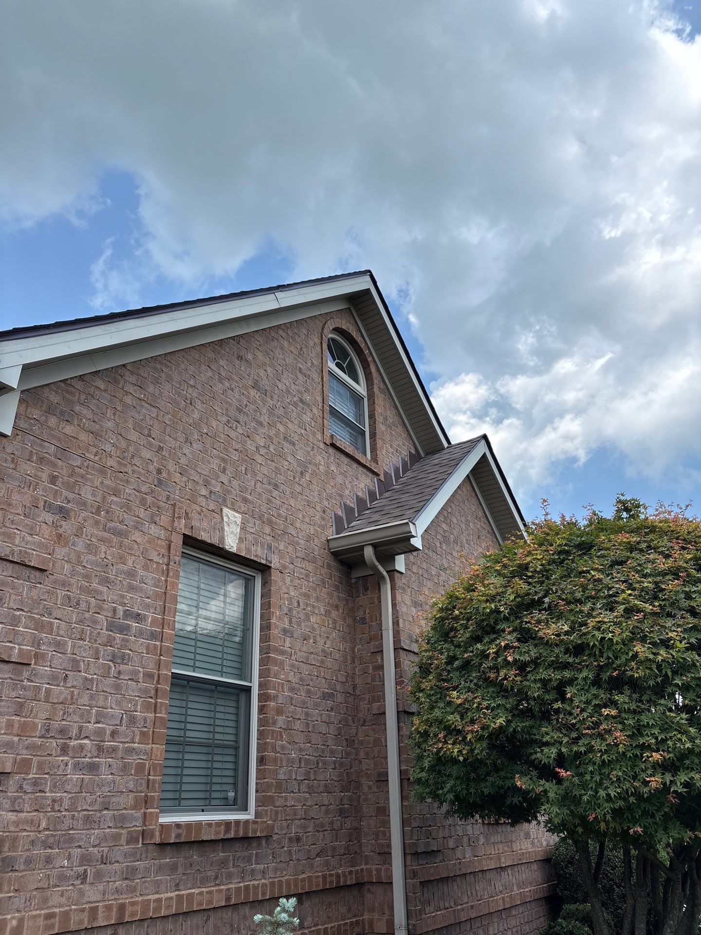 Showplace Roofing featured photo.