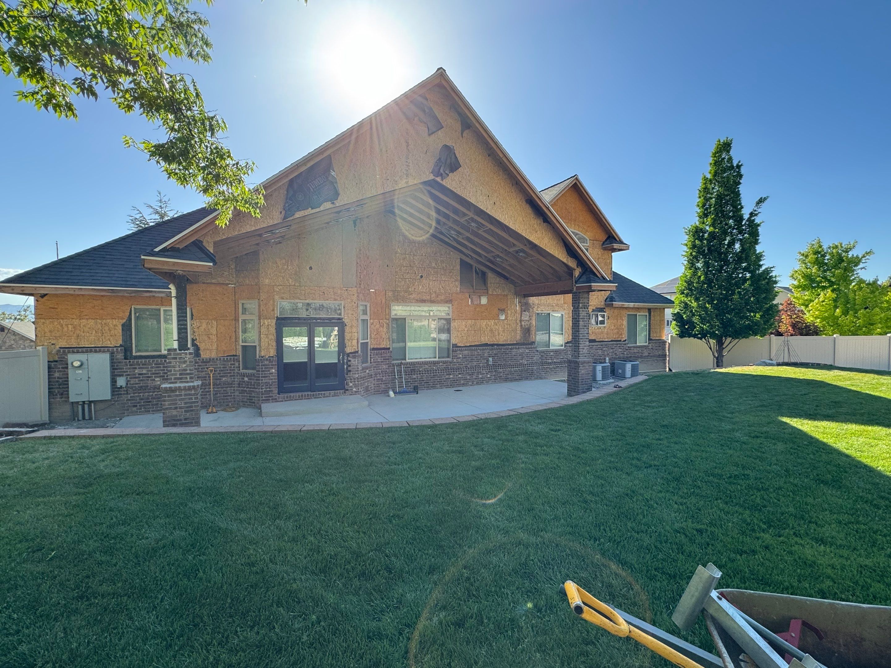 Cedar Hills | Architectural Hardie Redesign | Weaved Corners & SW Amazing Gray by Ideal Siding Utah