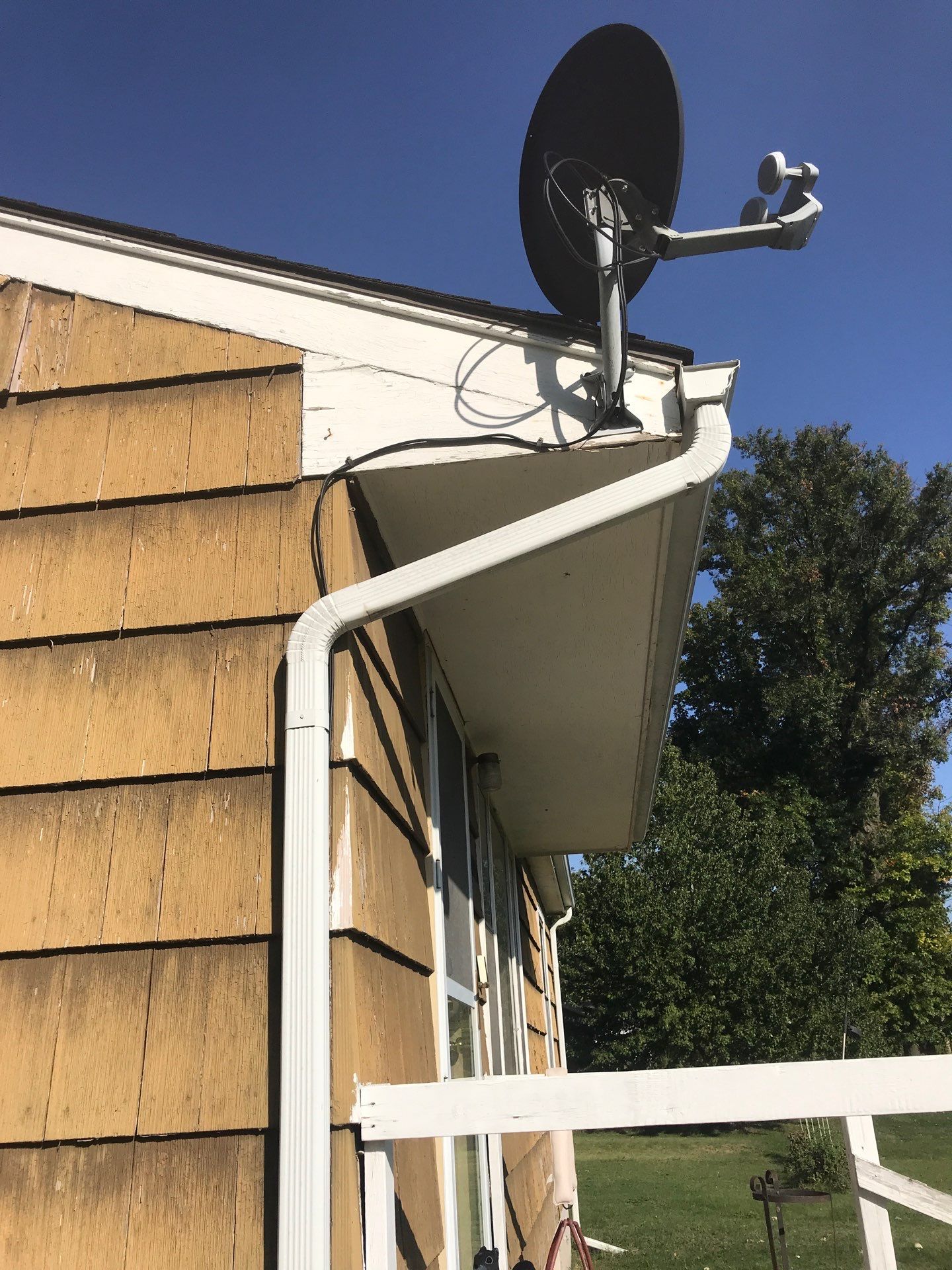 Siding Installation using Extrerior Porfolio Vinyl Siding  by EEC  Windows, Siding & Roofing 