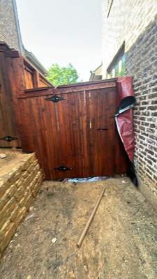 Fence Staining using Fence Stain