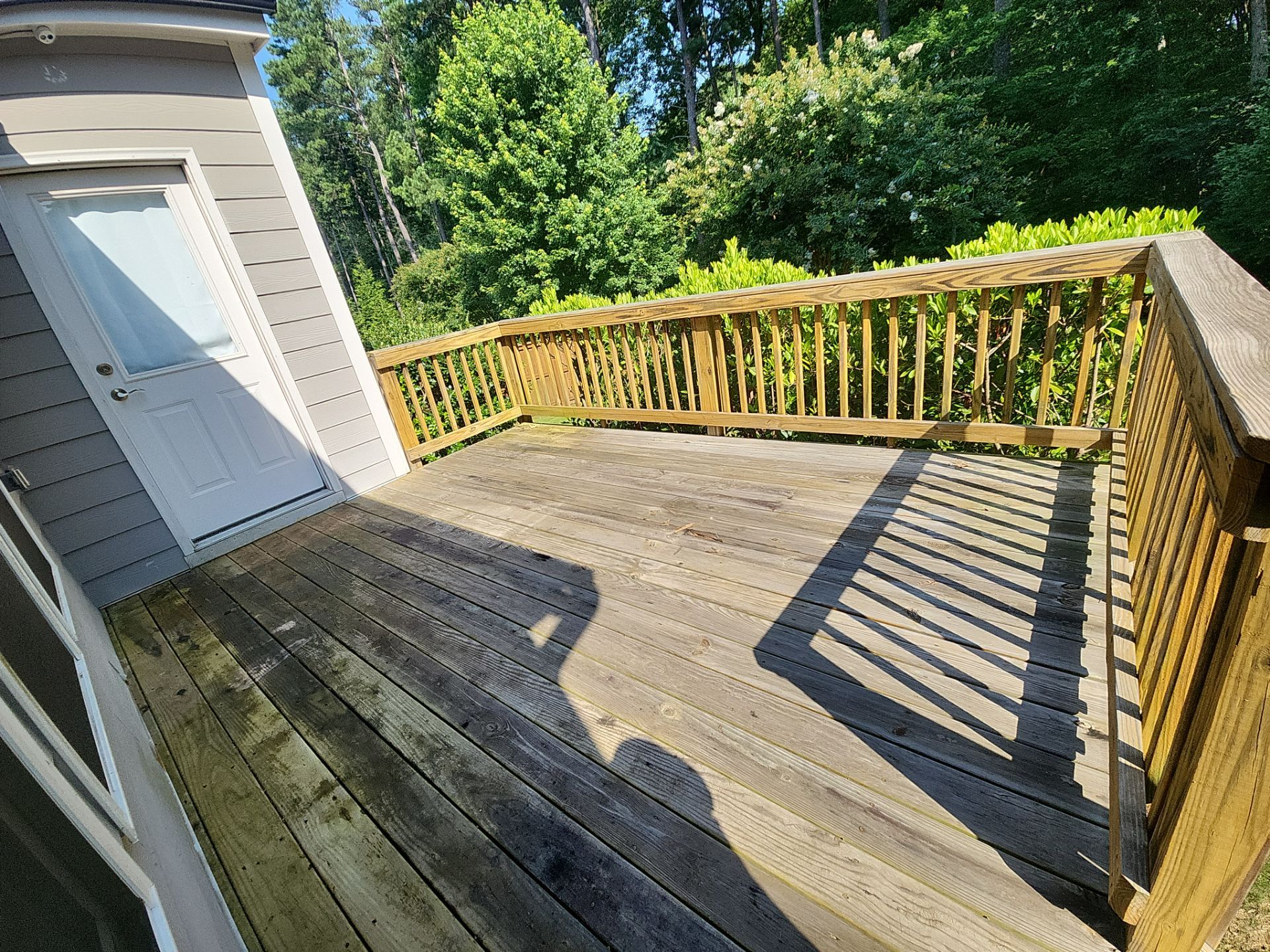 Wood Deck using Wood Sealant by DuraSeal