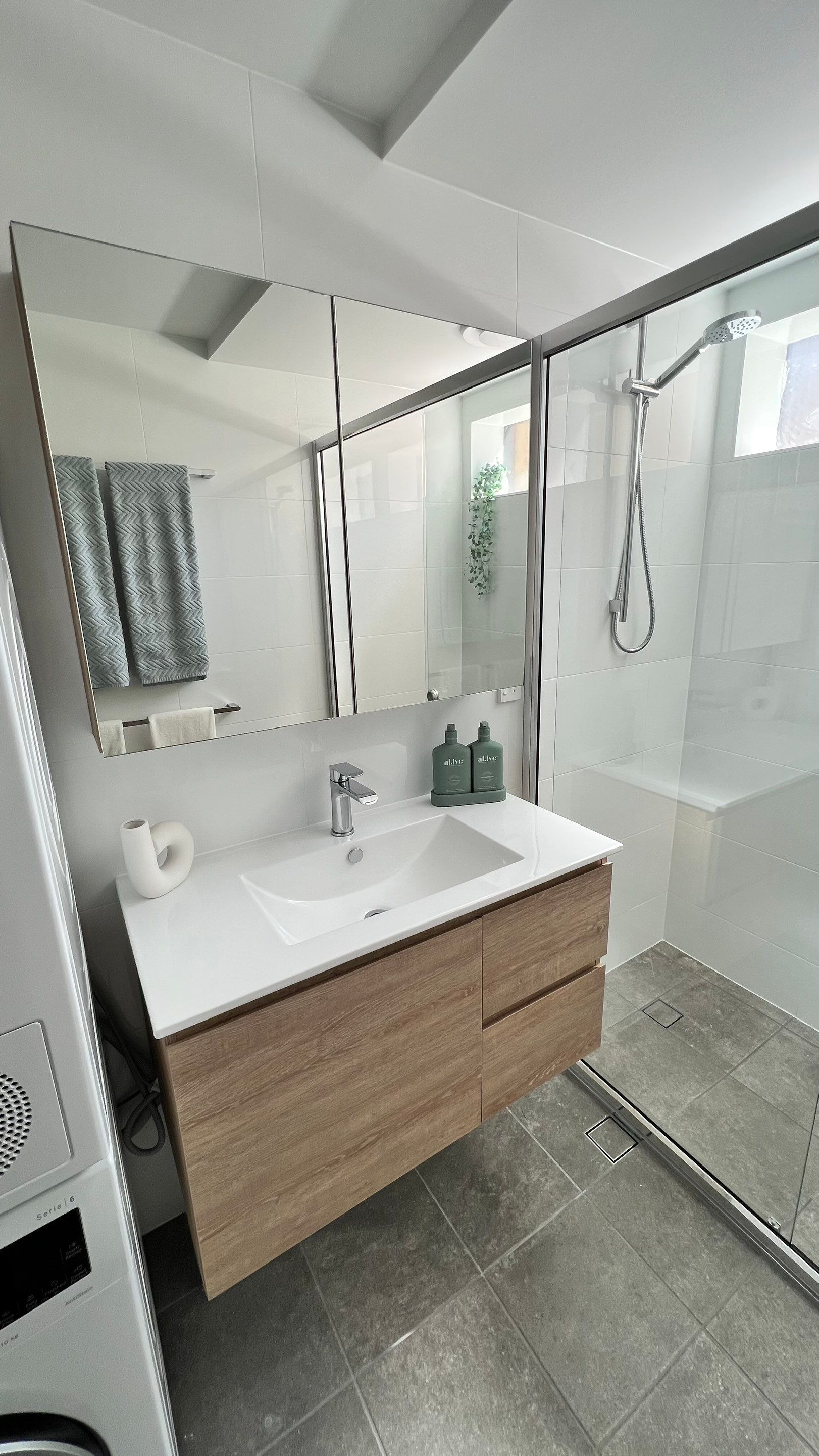 Bathroom/Laundry Renovation by Re-seal Bathrooms