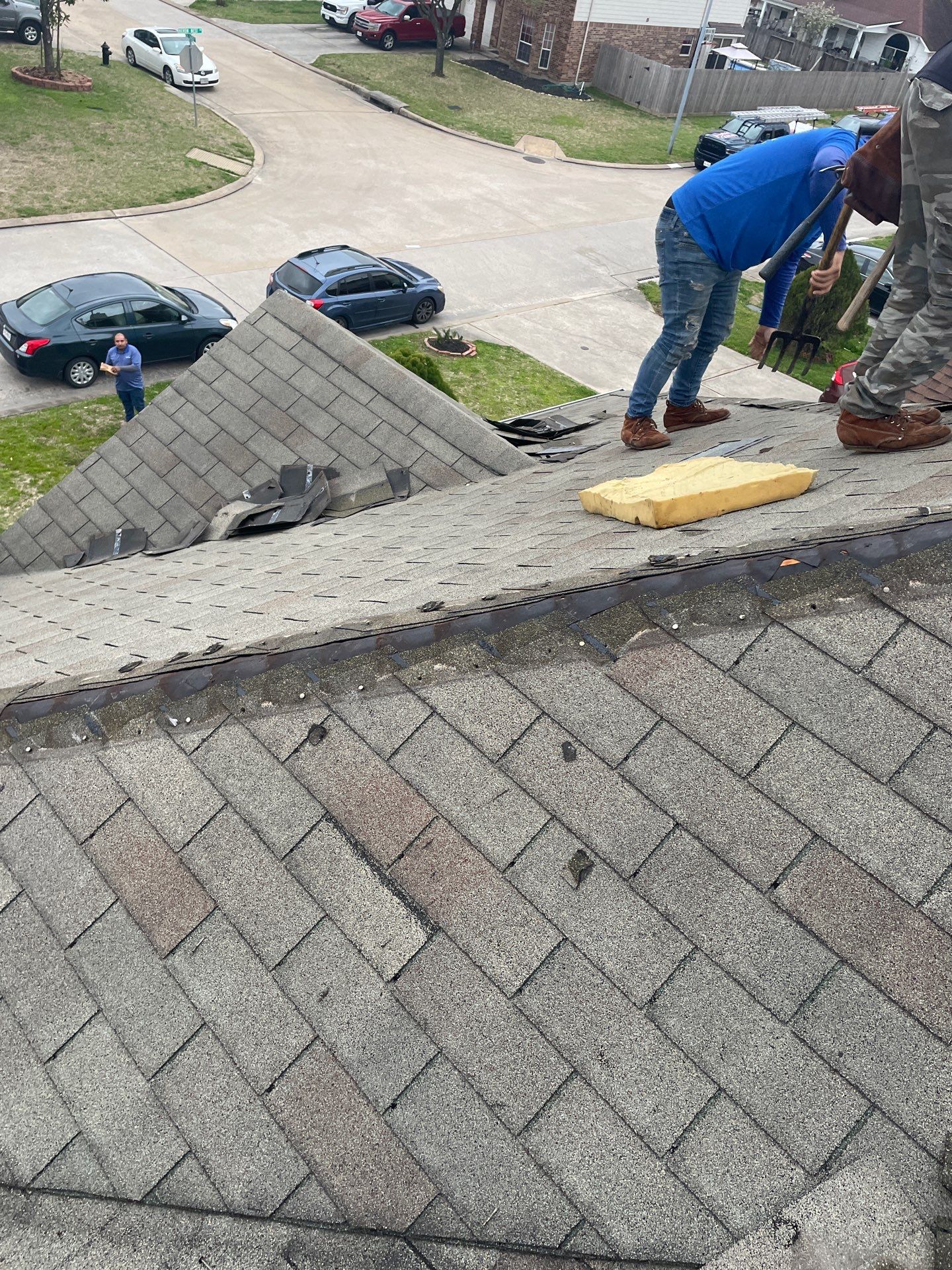 Residential Roofing Installation using Owen's Corning Duration (Lifetime) Shingles by Roof Repair Company