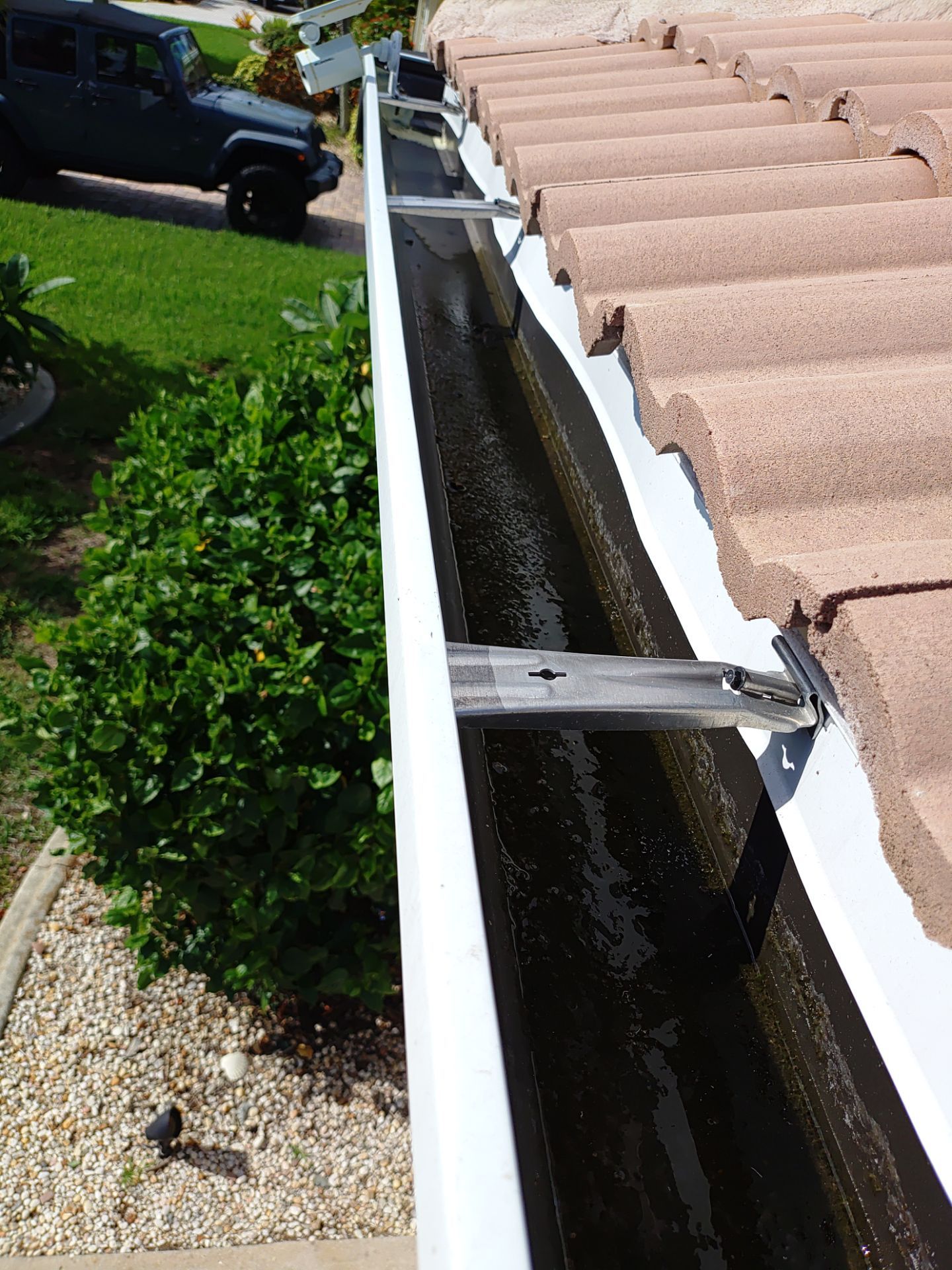 7-Inch Seamless Gutters for Punta Gorda FL by Gutter Professors