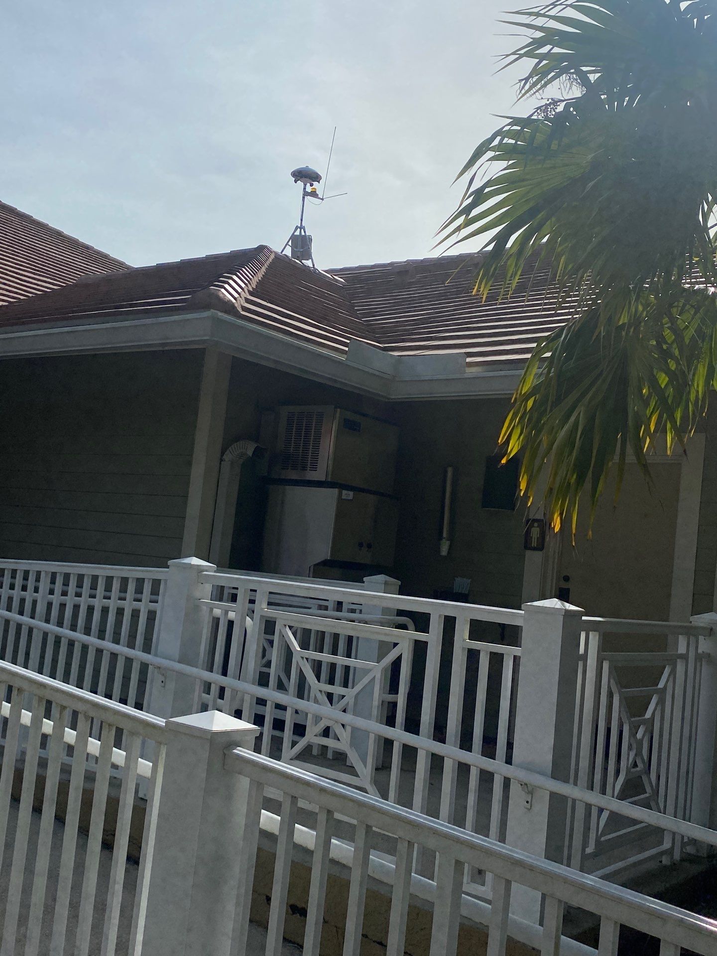 7-Inch Smooth Box Seamless Gutters using smooth box gutters in Fort Myers FL by Gutter Professors