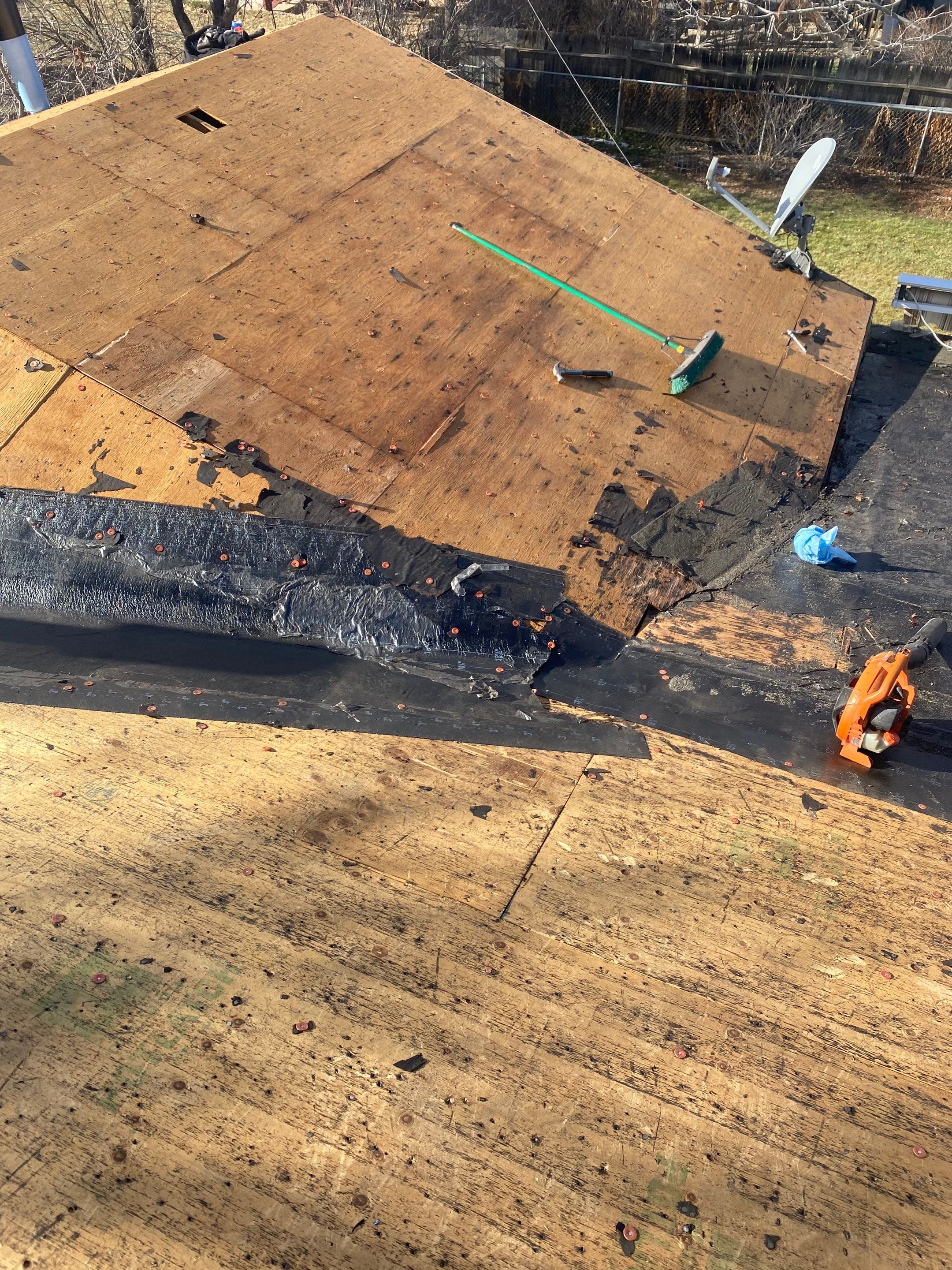 Resdiental Hail Damage Roof Replacement using Certainteed Northgate Class 4 Impact Resistant "Weathered Wood" color by Black Belt Roofing