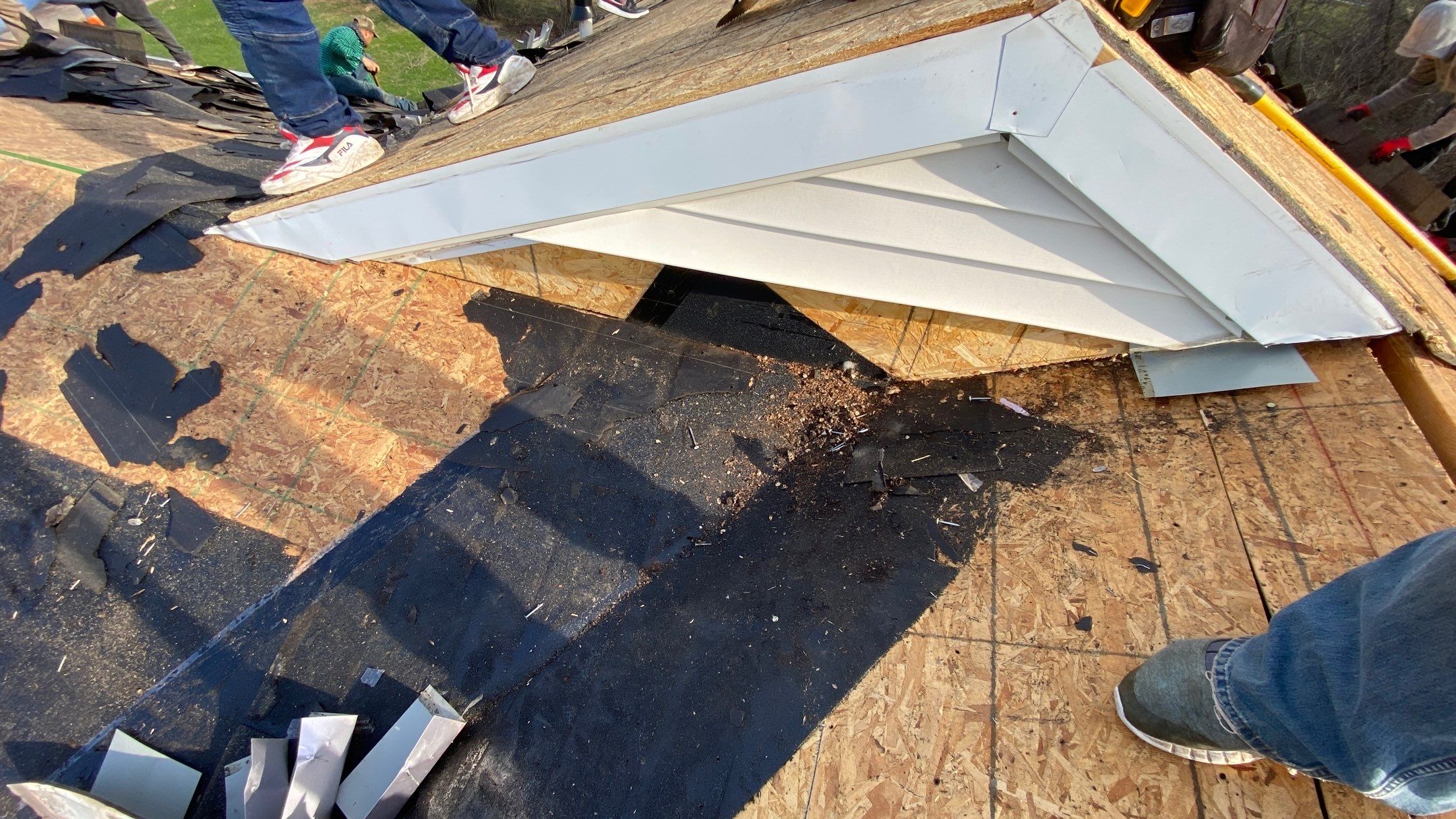 Roof Replacement using CertainTeed Landmark by 180 Contractors