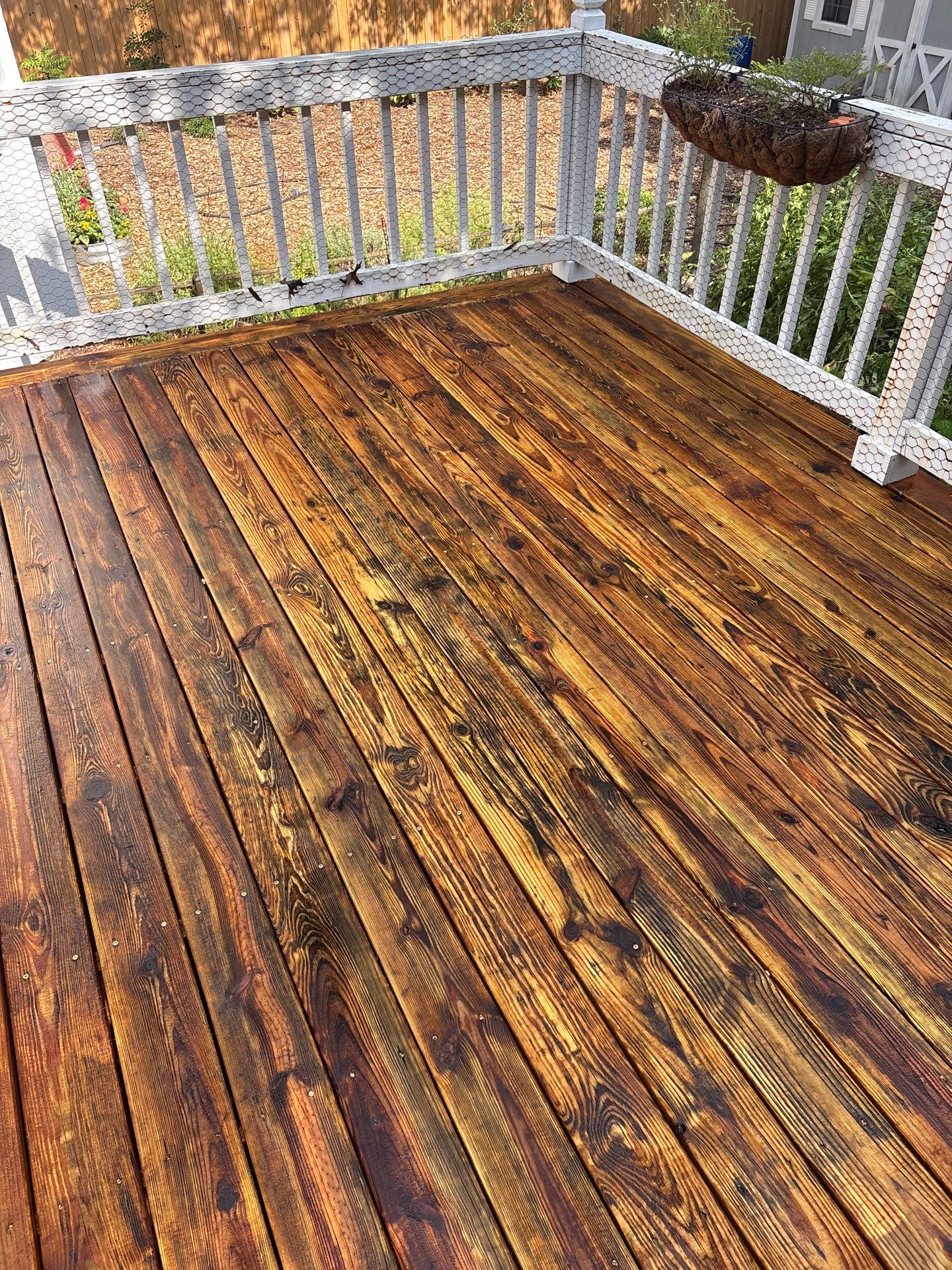 Wood Deck using Wood Sealant by DuraSeal