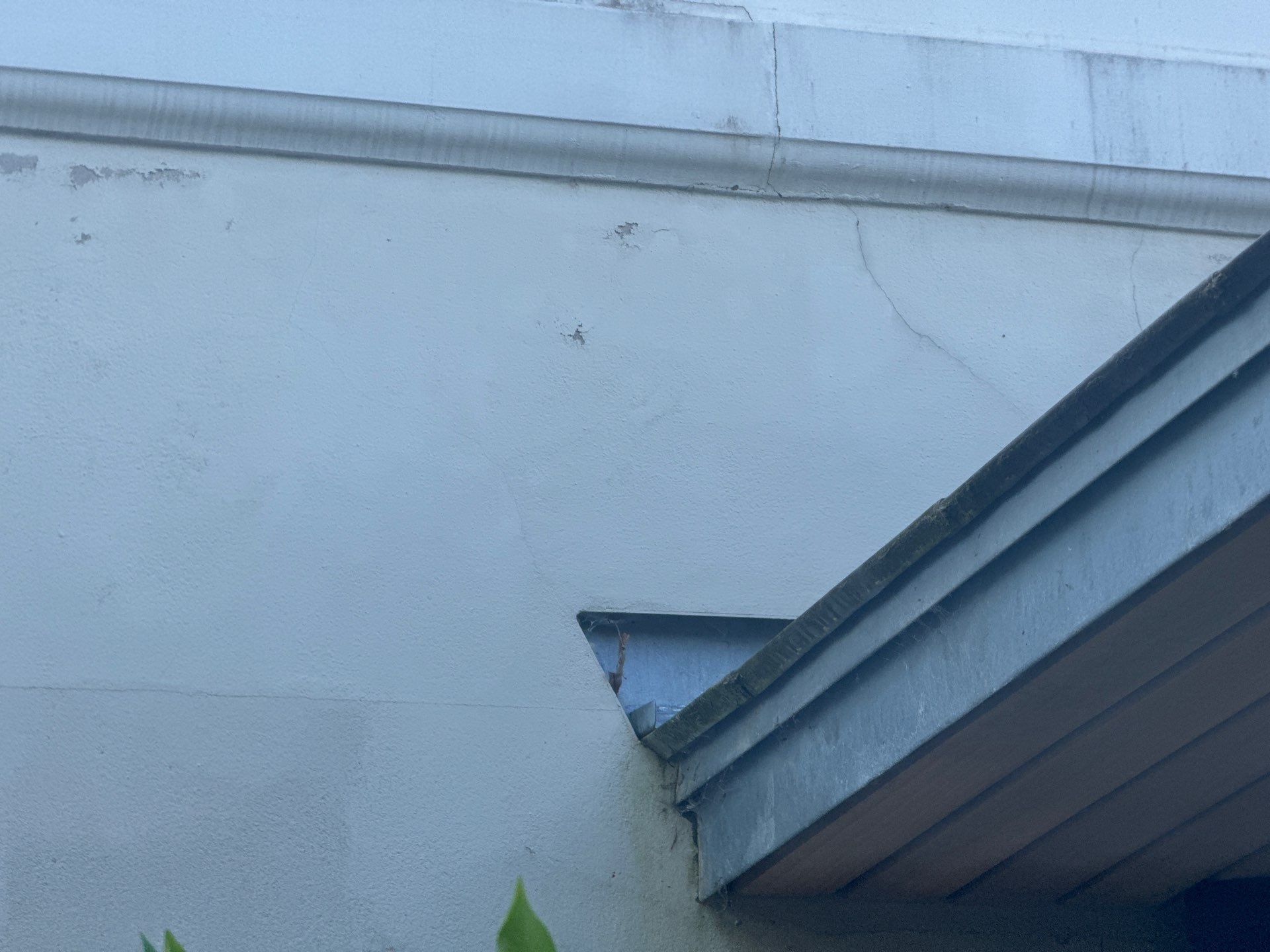 Render Clean using Honda 15lpm Low Pressure Washing Machine by Ges Exterior Cleaning ltd