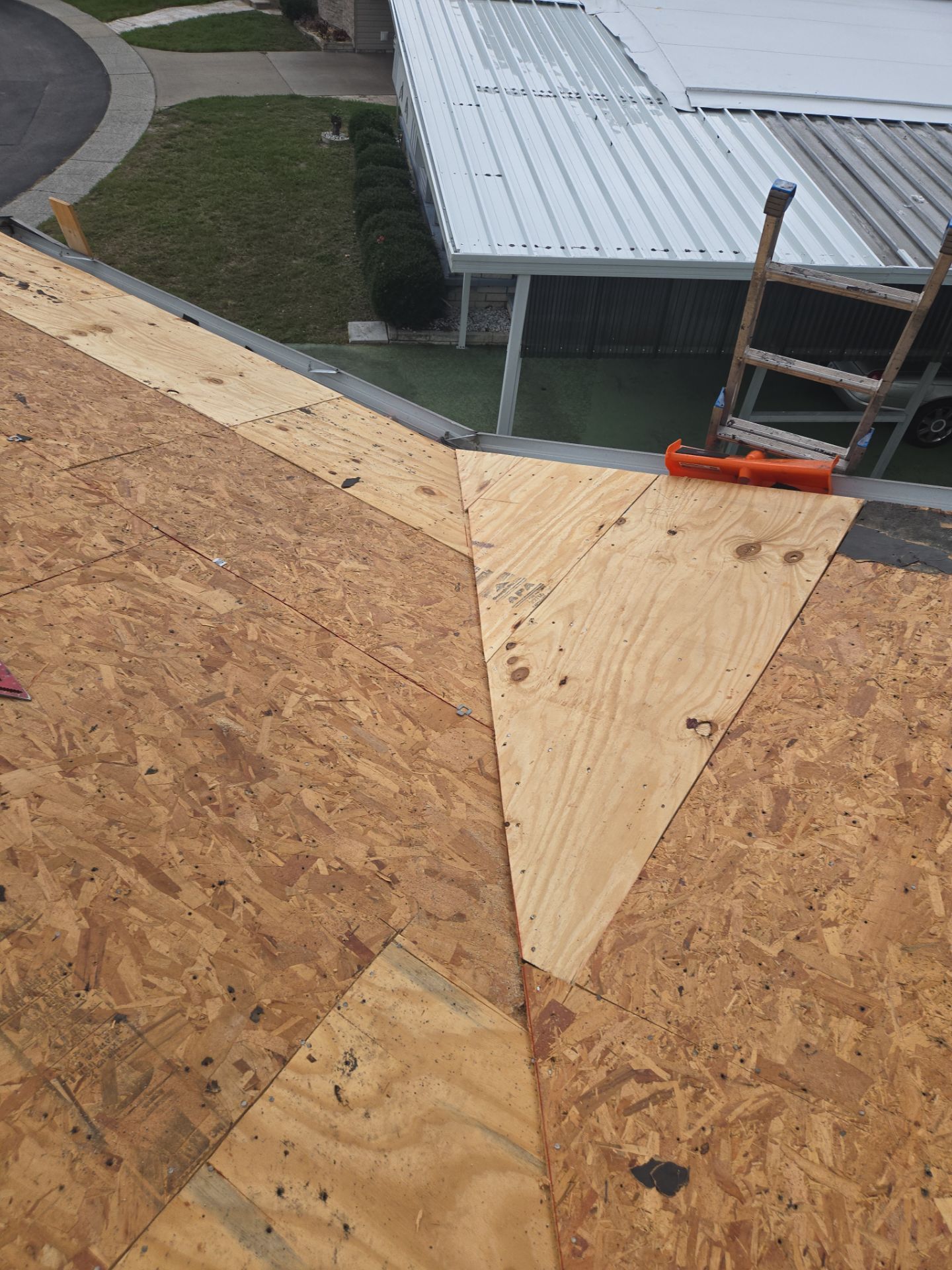 Project in Largo 33770 by Mitchell Roofing Company LLC 