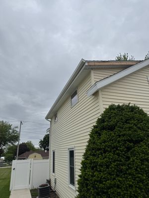 Turtle Shell gutter protection installation in Lena, IL 61048, photograph 4