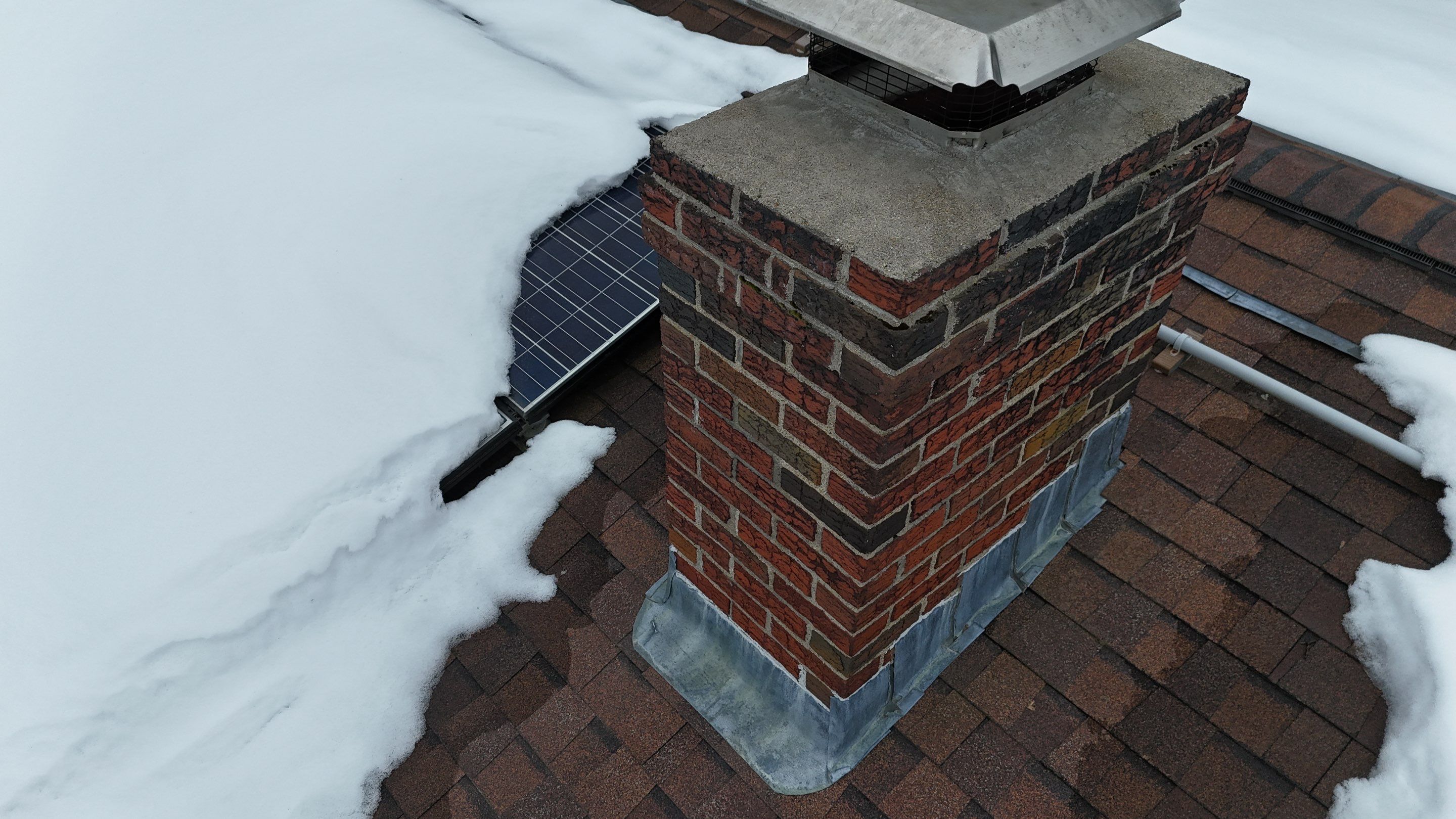 Ice Dam Removal & Snow Removal in Woburn, MA by Mighty Dog Roofing of Greater Middlesex County