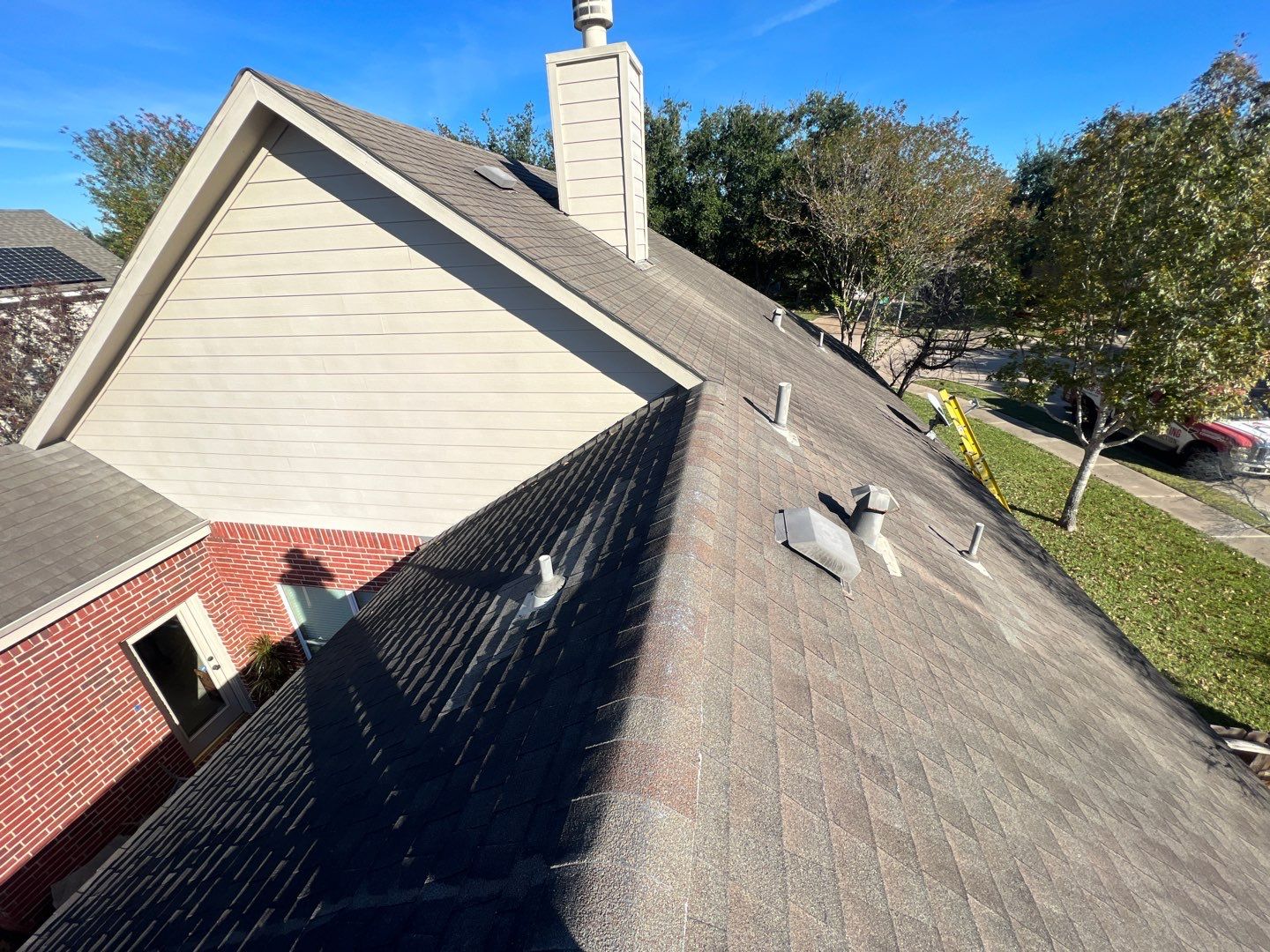 OC Duration Driftwood by HHH Roofing & Construction