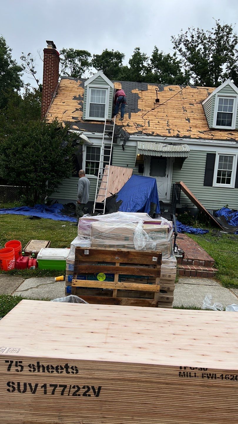 Arlington: CertainTeed Landmark Architectural Shingle in Georgetown Gray by RM Banning, Inc.