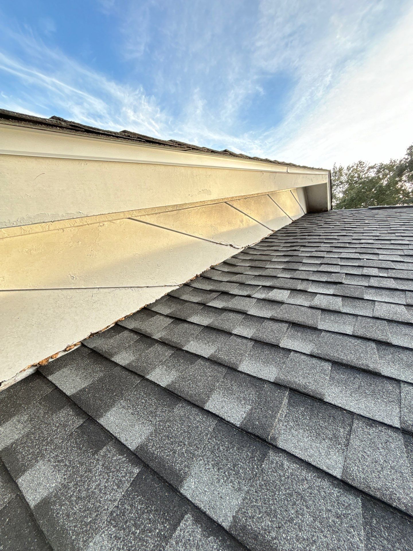 GAF UHDZ - Charcoal by Linta Roofing