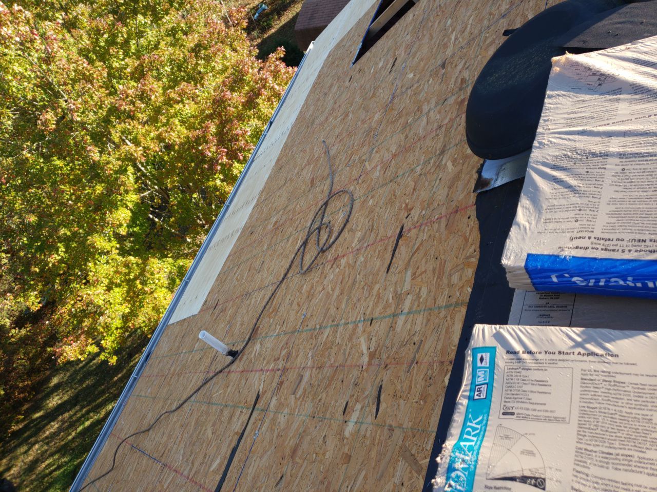 Woodbridge: CertainTeed Landmark Designer Shingles in Cottage Red by RM Banning, Inc.