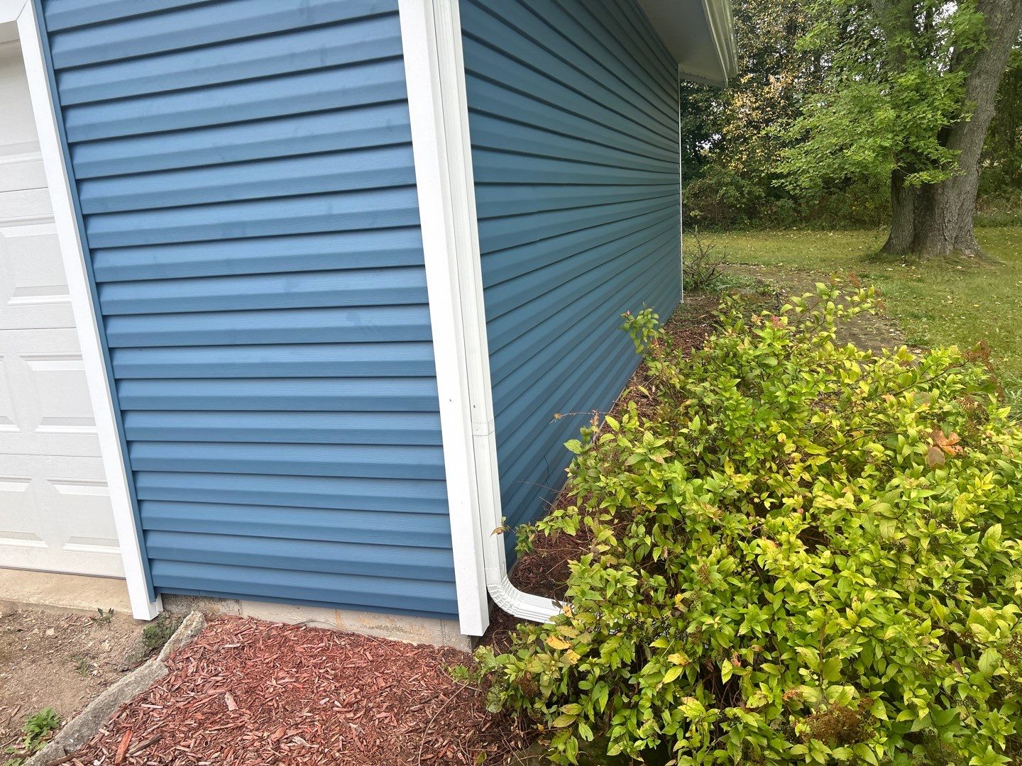 Siding Replacement using Alside D4 1/2" Dutchlap by 180 Contractors