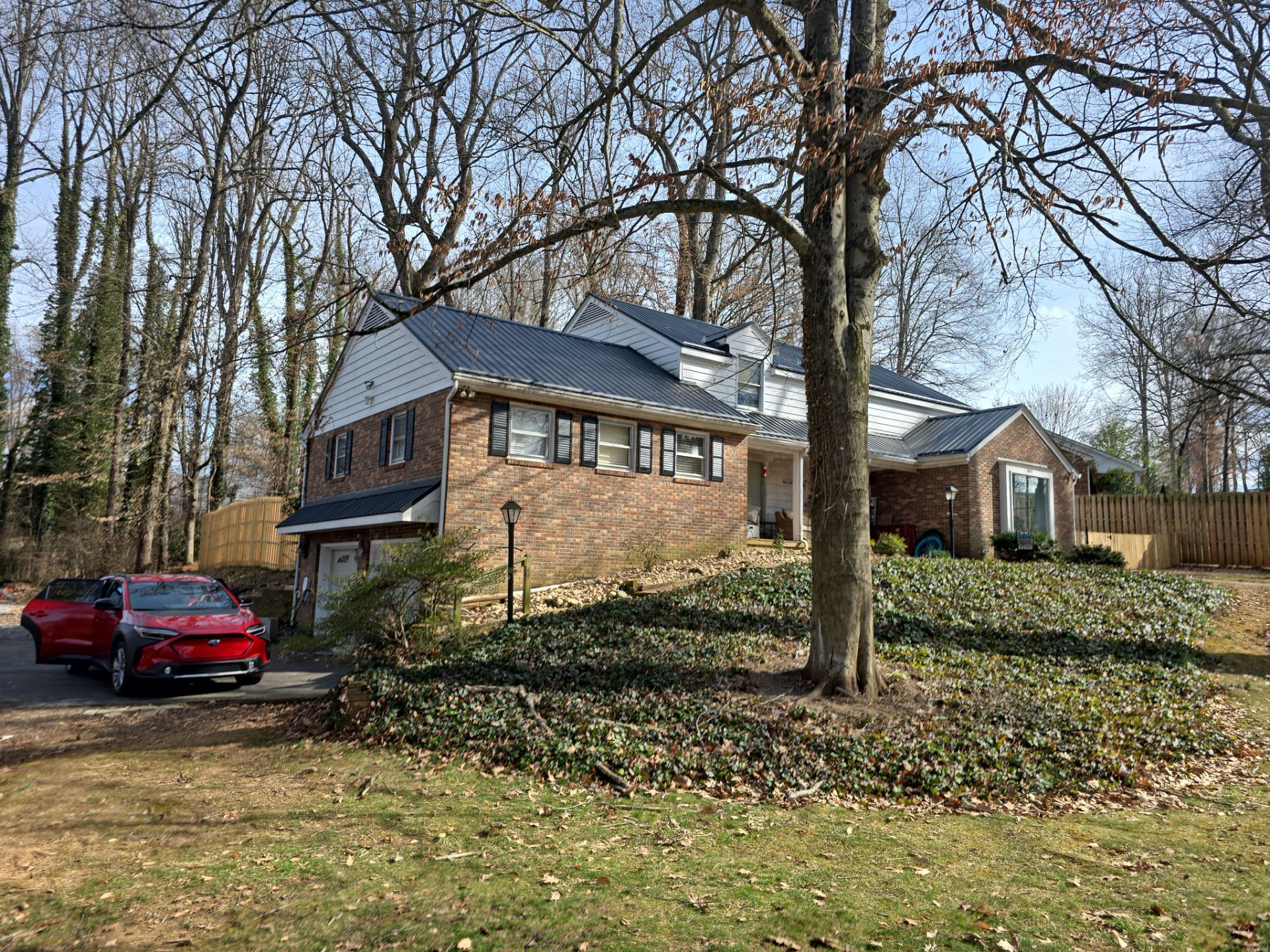 Pipkin Residence by Omnia Roofing