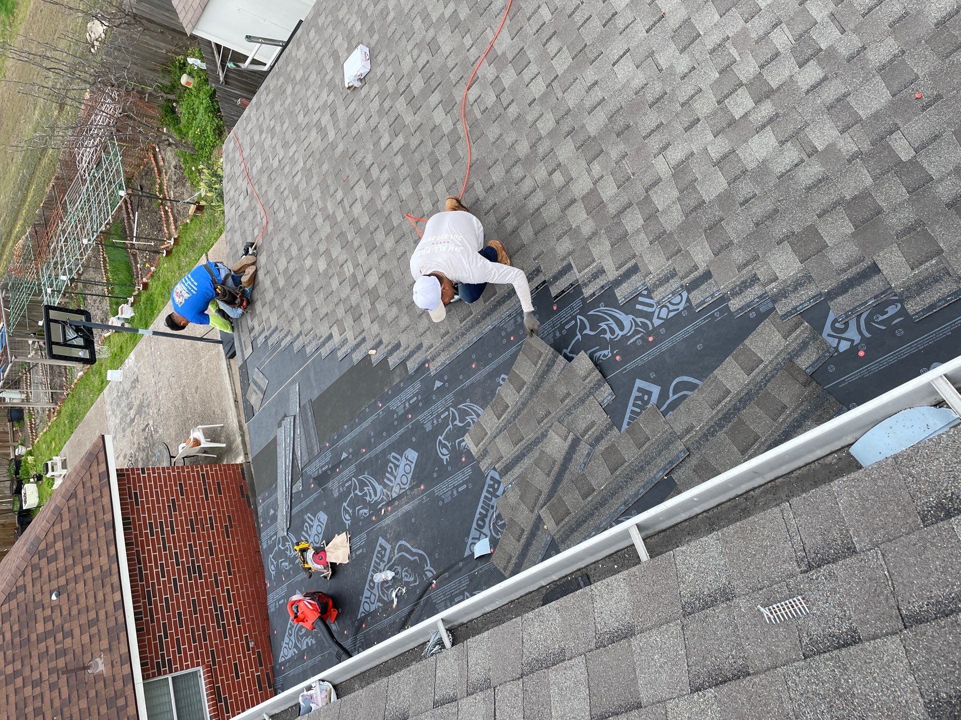 Residential Roofing Installation using Owen's Corning Duration (Lifetime) Shingles by Roof Repair Company