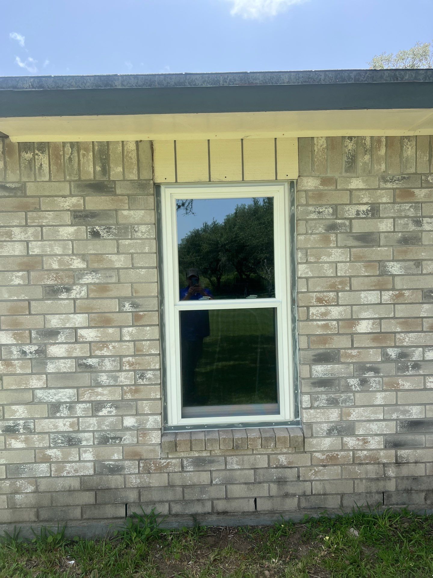 Bay Bay Old Windows by Bayfront Roofing and Construction