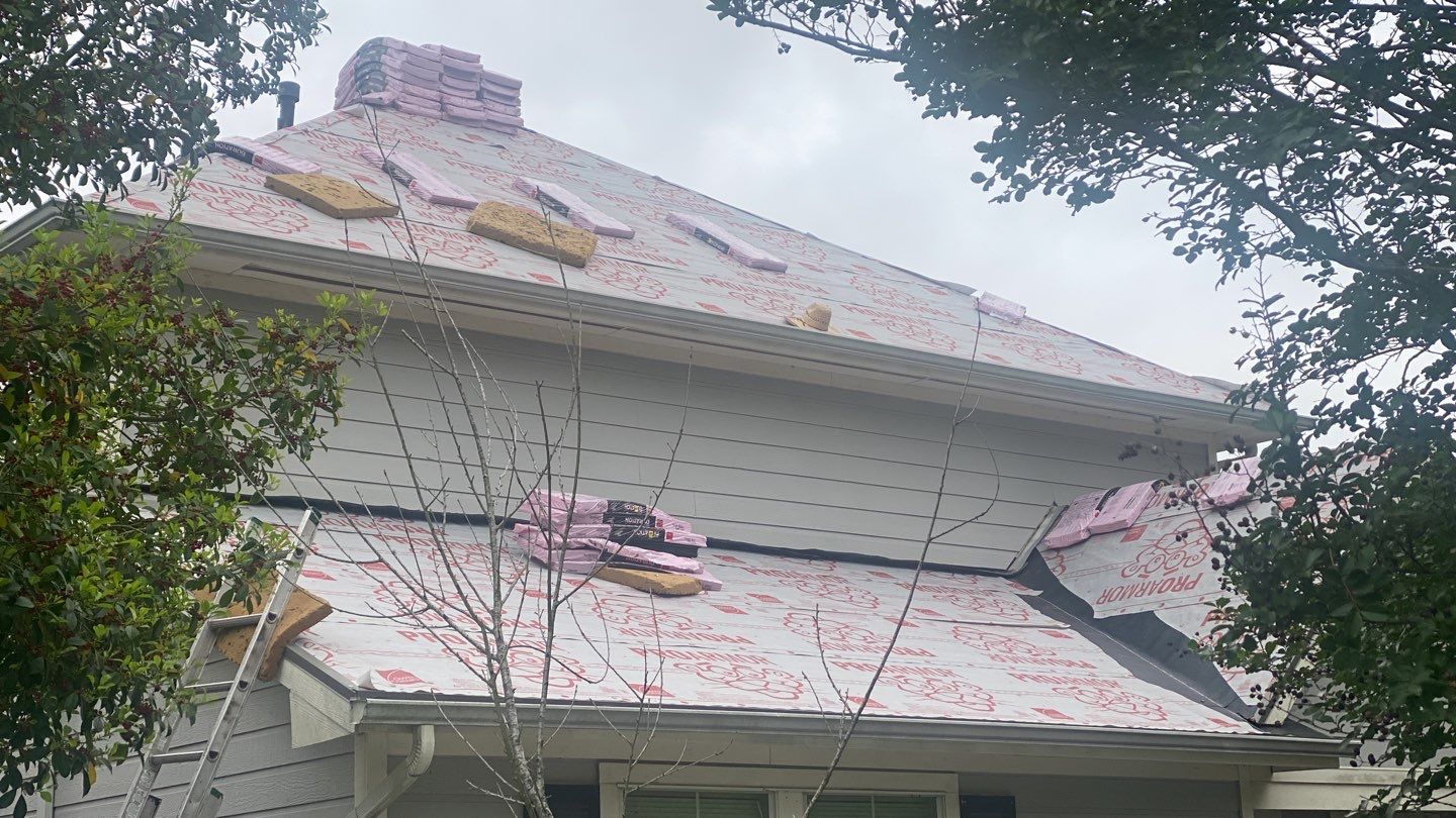 Residential Roofing Installation using Owen's Corning Duration (Lifetime) Shingles by Roof Repair Company