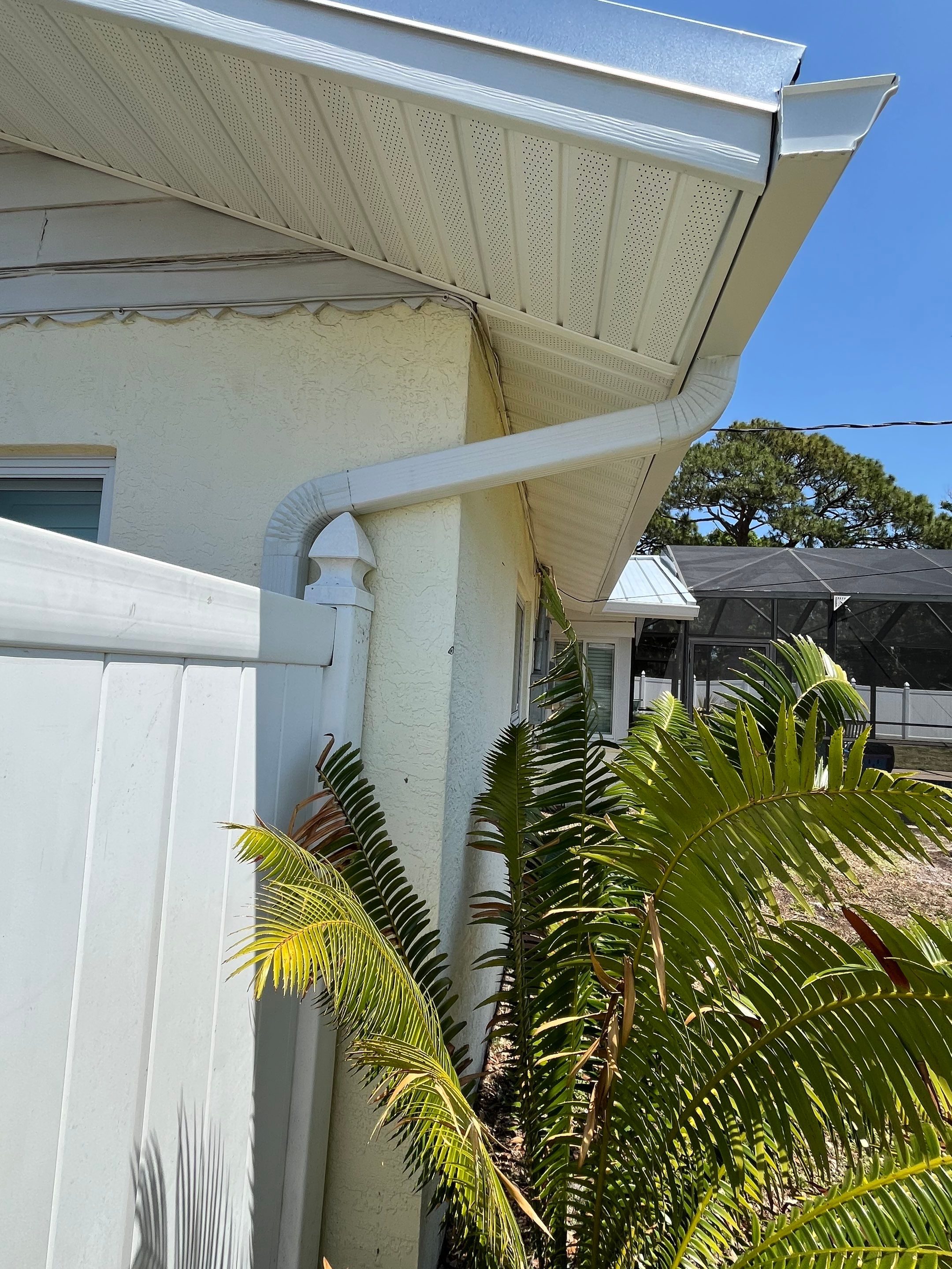 Soffit and Fascia Installation in Sarasota FL by Gutter Professors