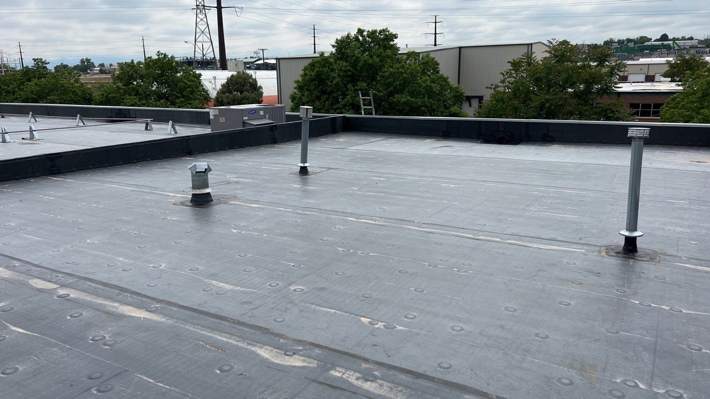 Commercial Roofing Installation using MuleHide EPDM .60 - BLACK by A to Z Roofing