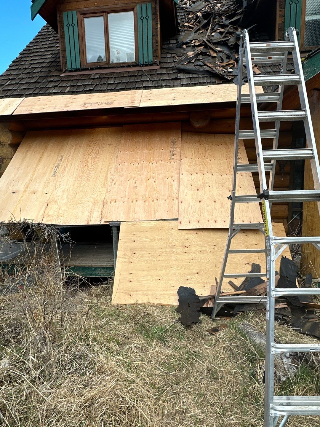 Residential Cedar ReRoofing using Malarky Vista shingles by Top Notch Roofing Inc