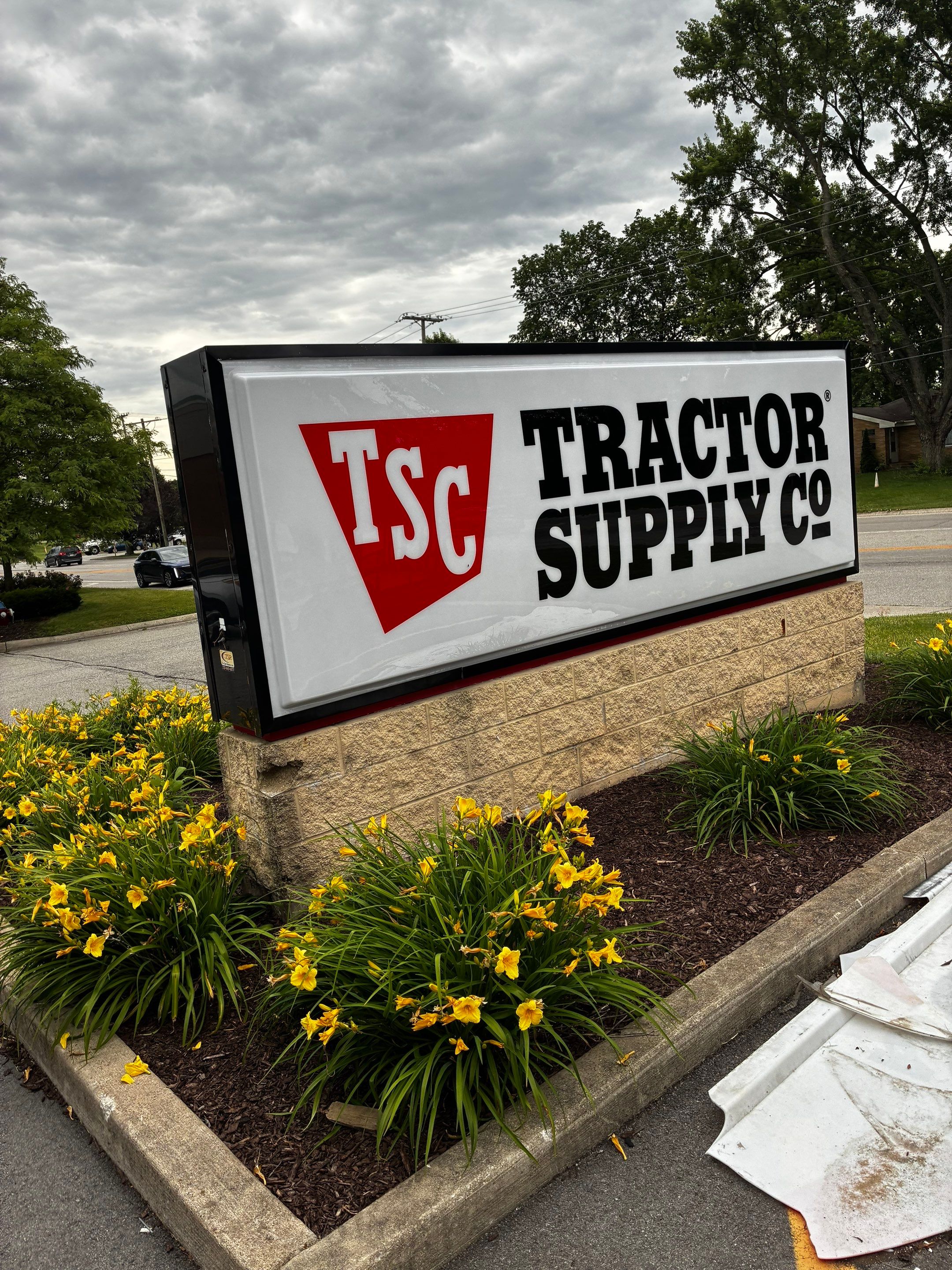 Tractor Supply Co. Exterior Monument Sign Installation in Mishawaka by Hayes Design co