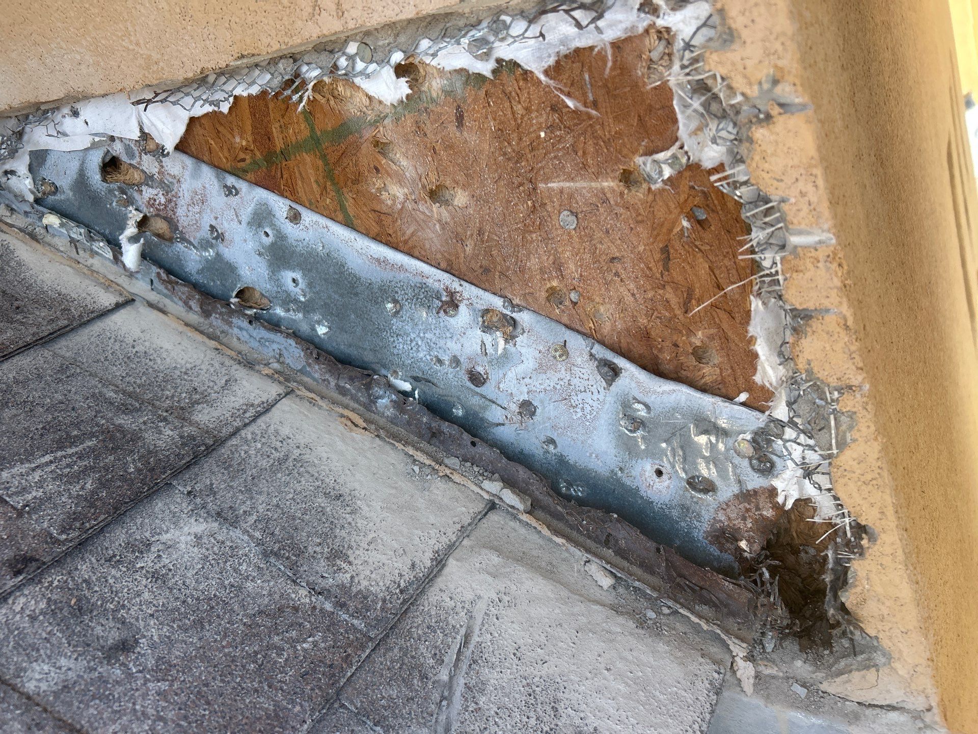Stucco Problems in Paradise  by Bayfront Roofing and Construction