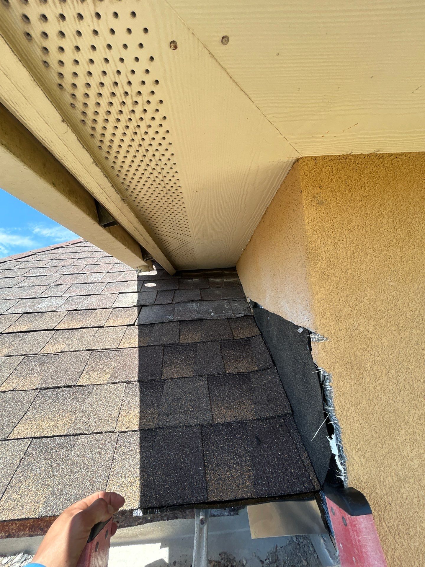 Stucco Problems in Paradise  by Bayfront Roofing and Construction