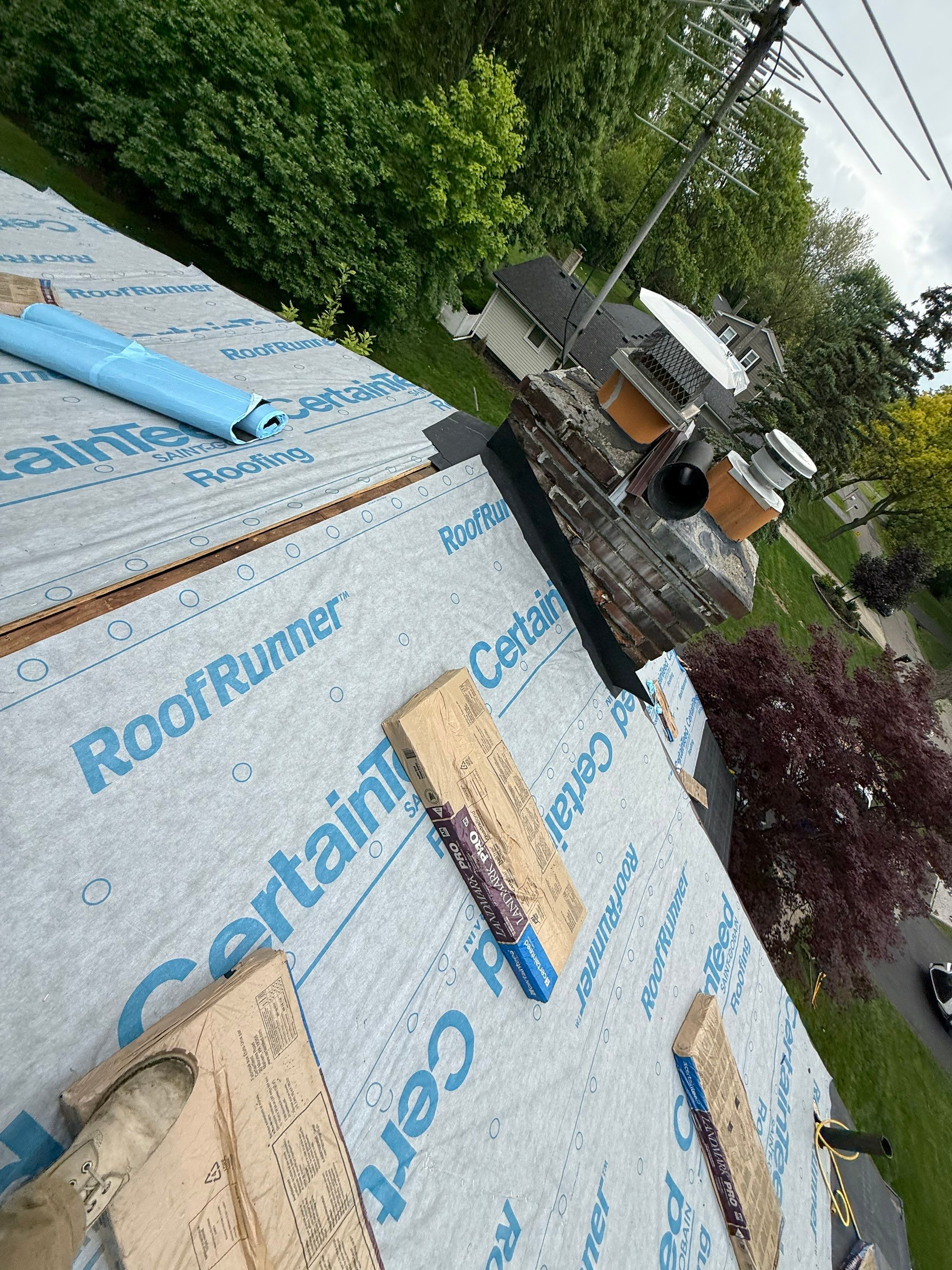 Project by Eave Roofing by Eave Roofing