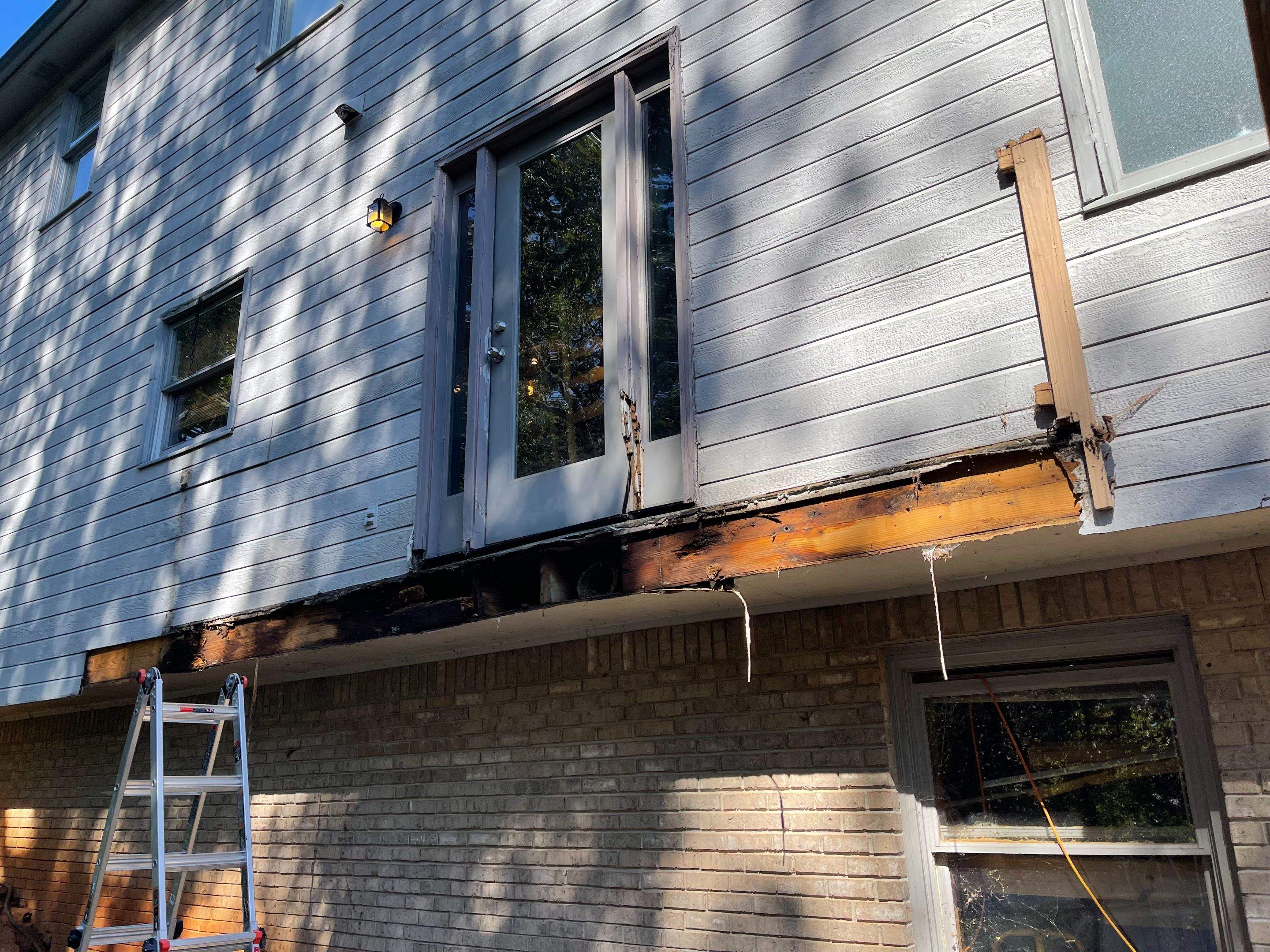 Balmoral Estates Screened Deck  by Pillar and Pine