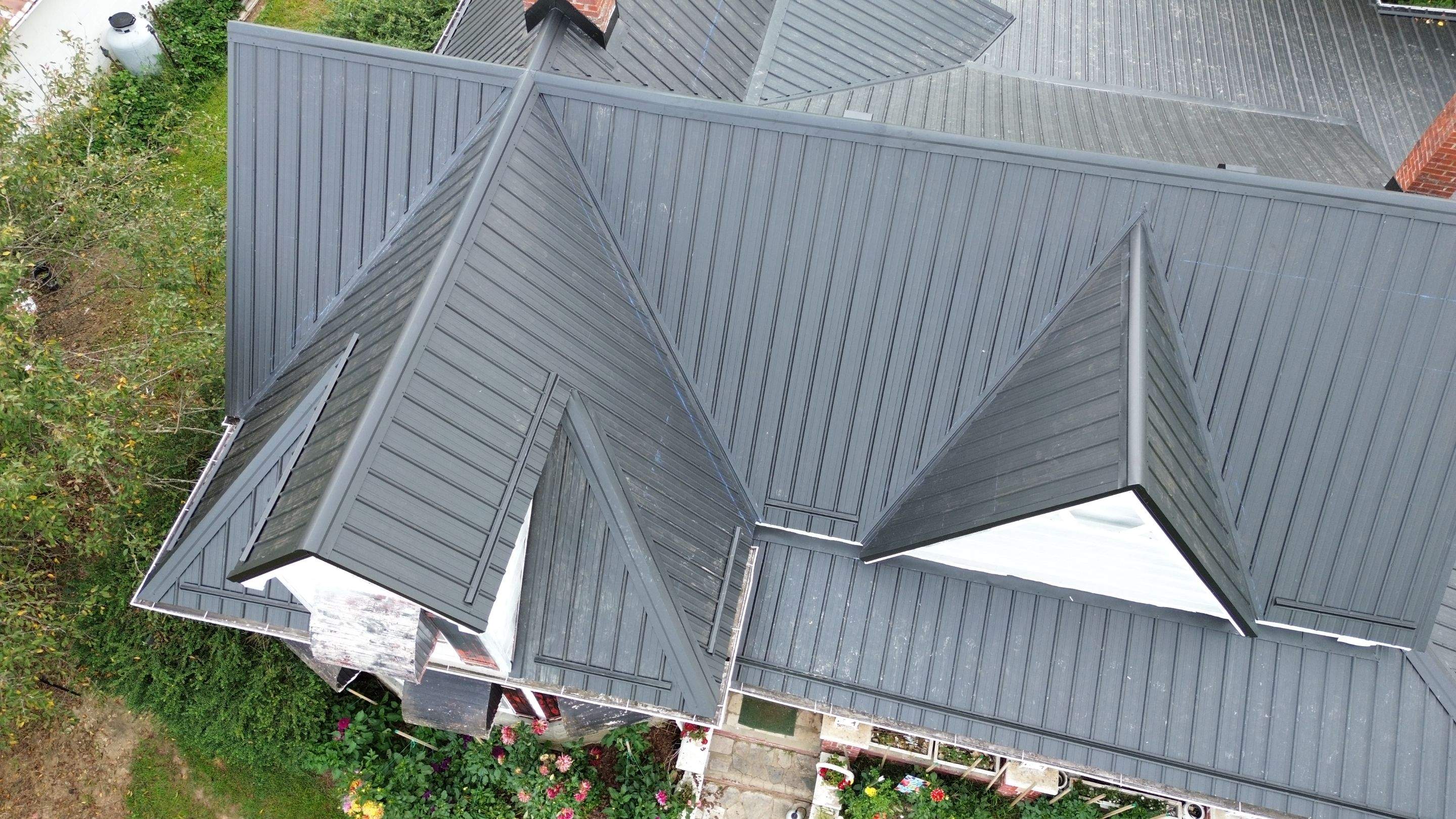 Byrd Residence by Omnia Roofing