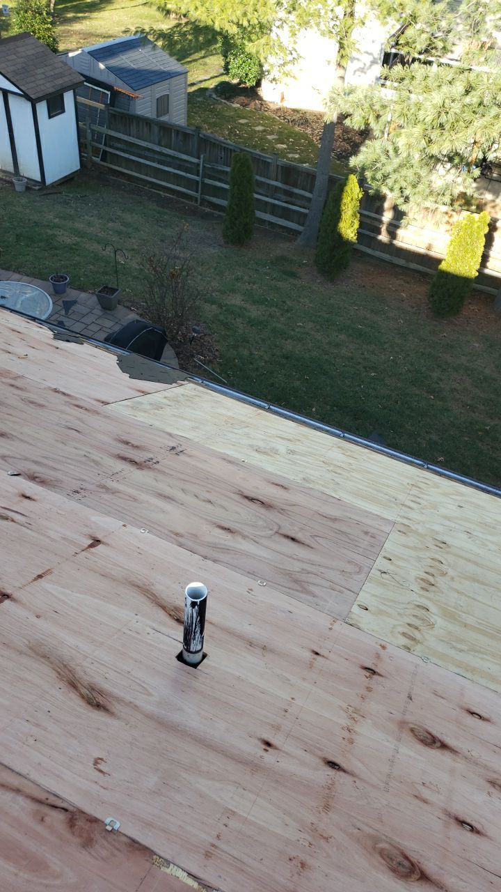 Springfield: CertainTeed Landmark Designer Shingles in Burnt Sienna by RM Banning, Inc.