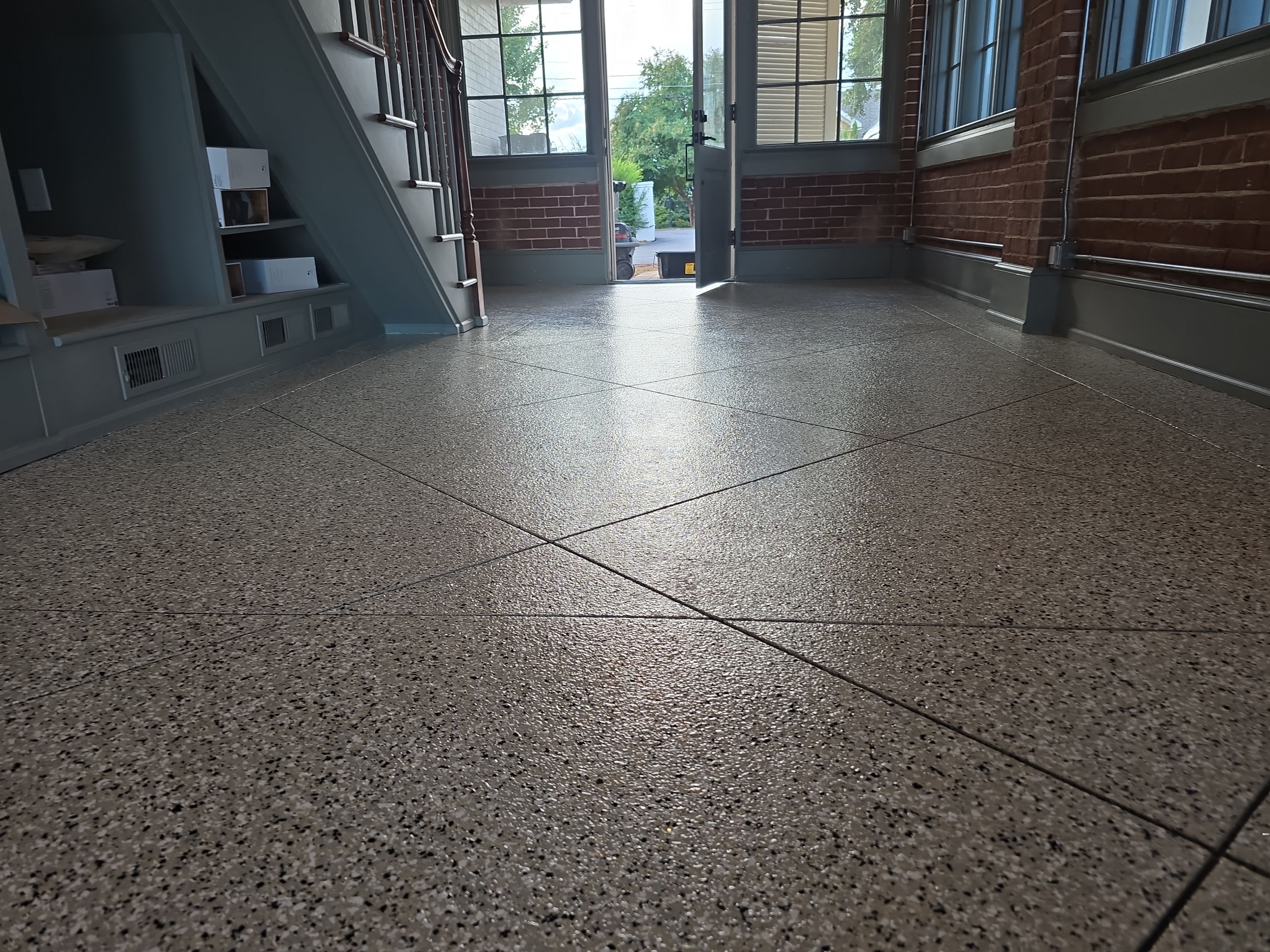 Sunroom using Cabin Fever by Elite Floor Solutions