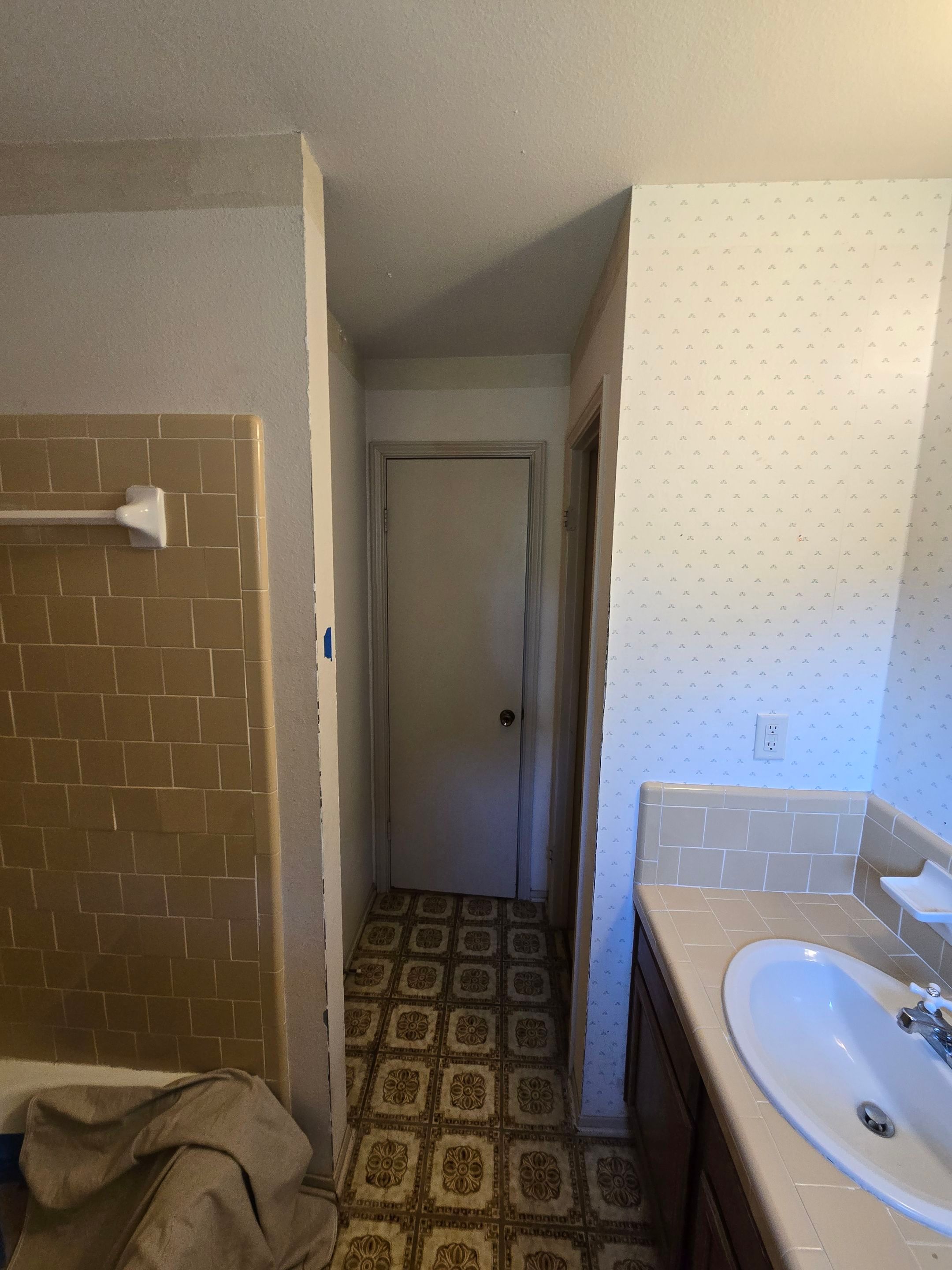 Pipe Creek 1970s Bathroom Gets New Look by Legacy Bath and Kitchen 