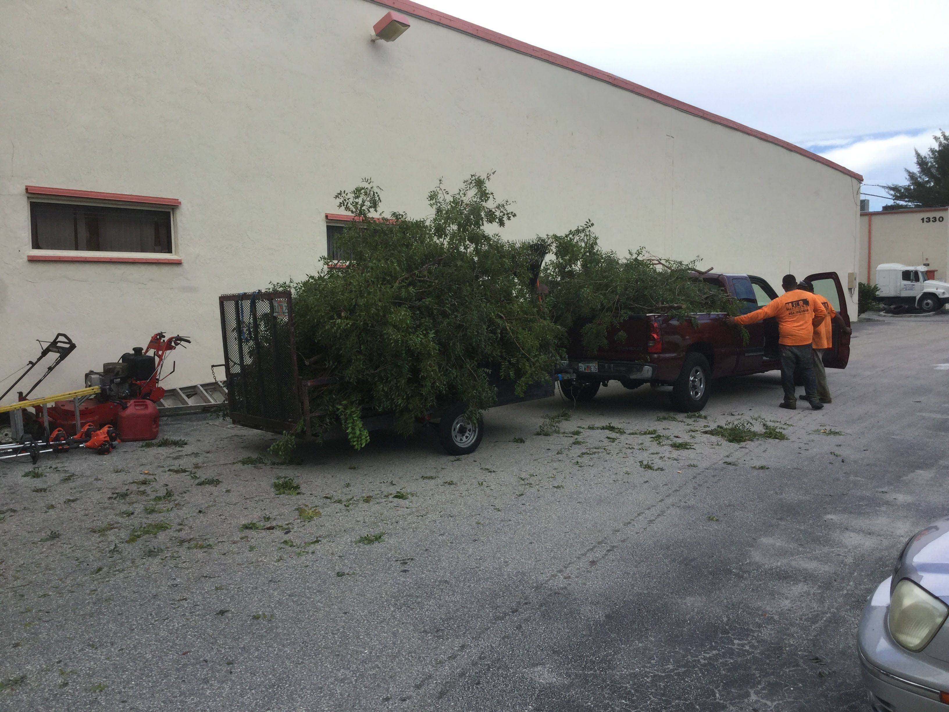 Commercial Tree Trimming & Debris Removal by
M.A.B. Landscaping & Property Maintenance