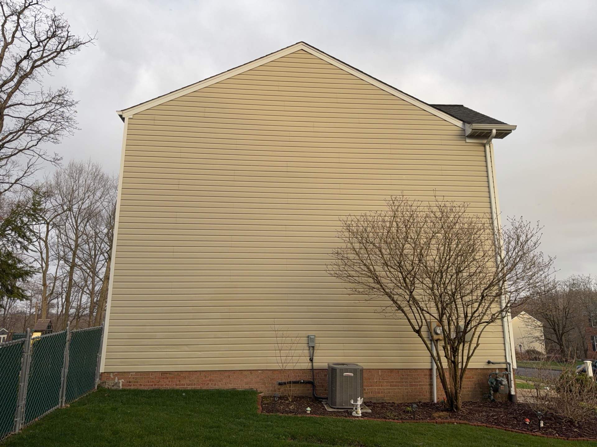 From Ancient Aluminum to beautiful Quest by Mastic by Ideal Siding Pittsburgh