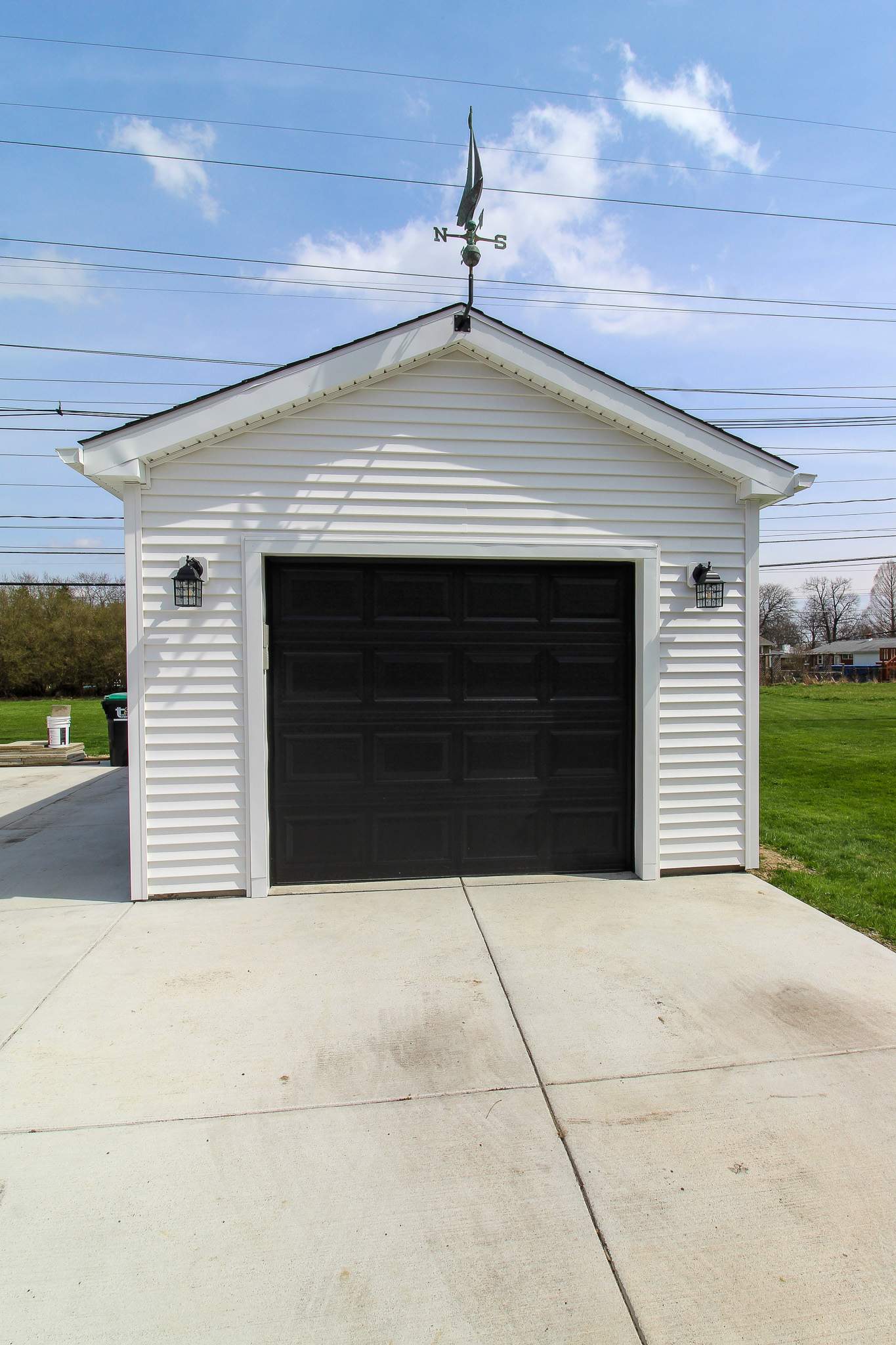 Garage by Ivy Lea Construction