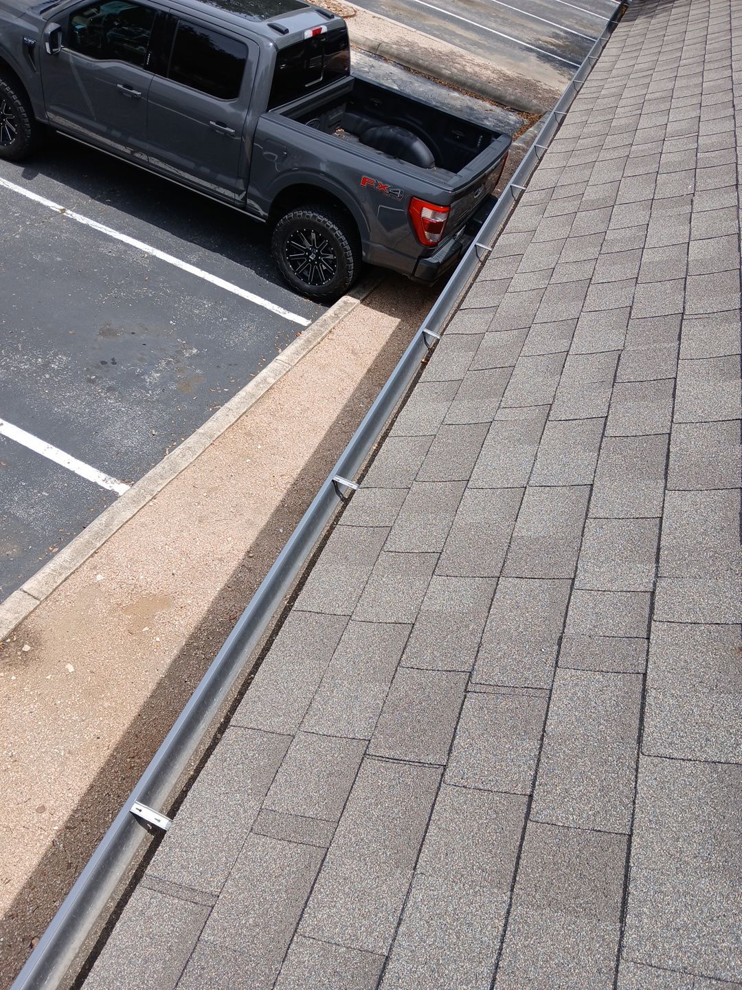 Commercial gutter cleaning San Antonio after photo with clean gutters