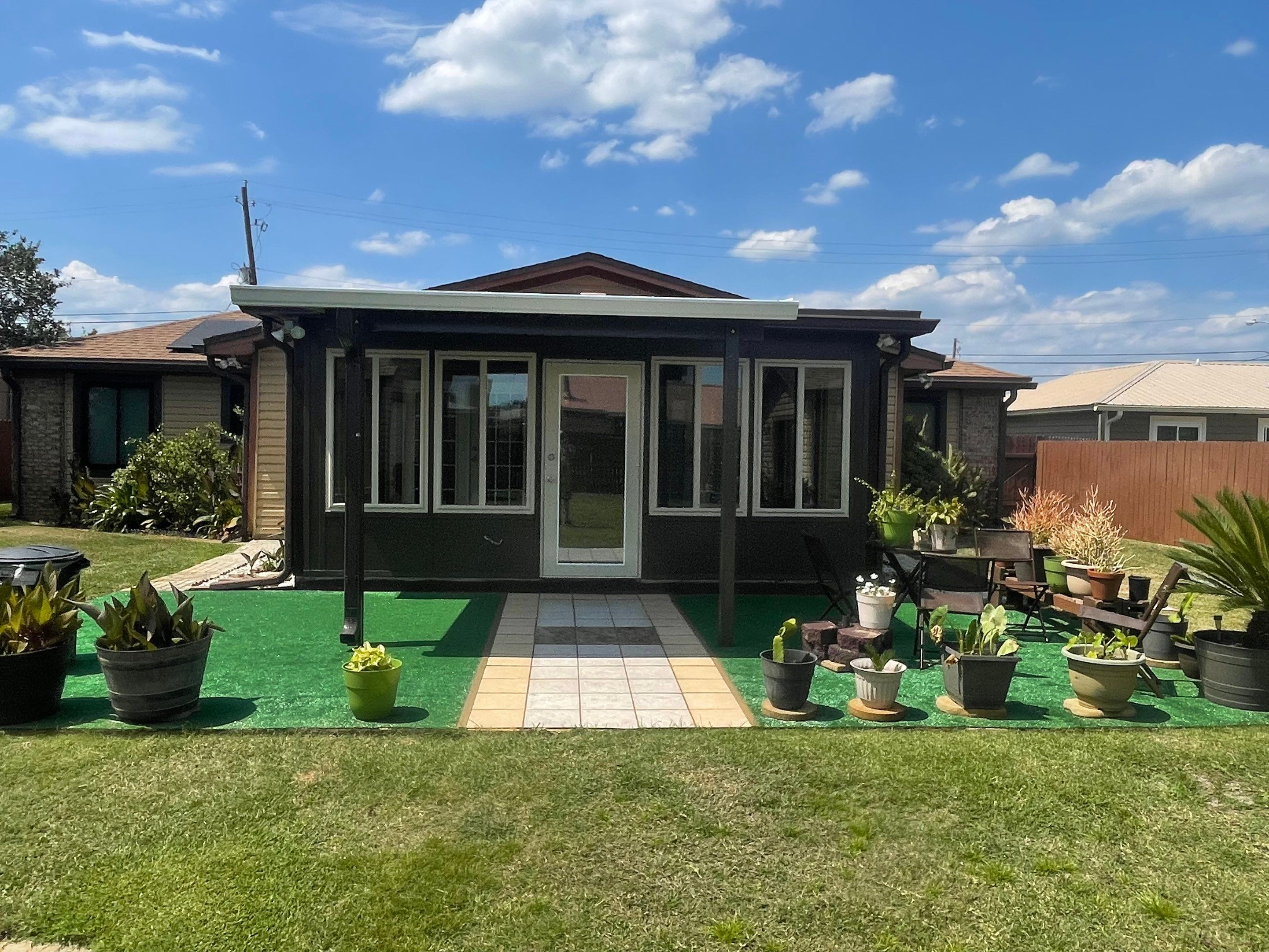Glass Room using Colorbeam by Titan Sunrooms